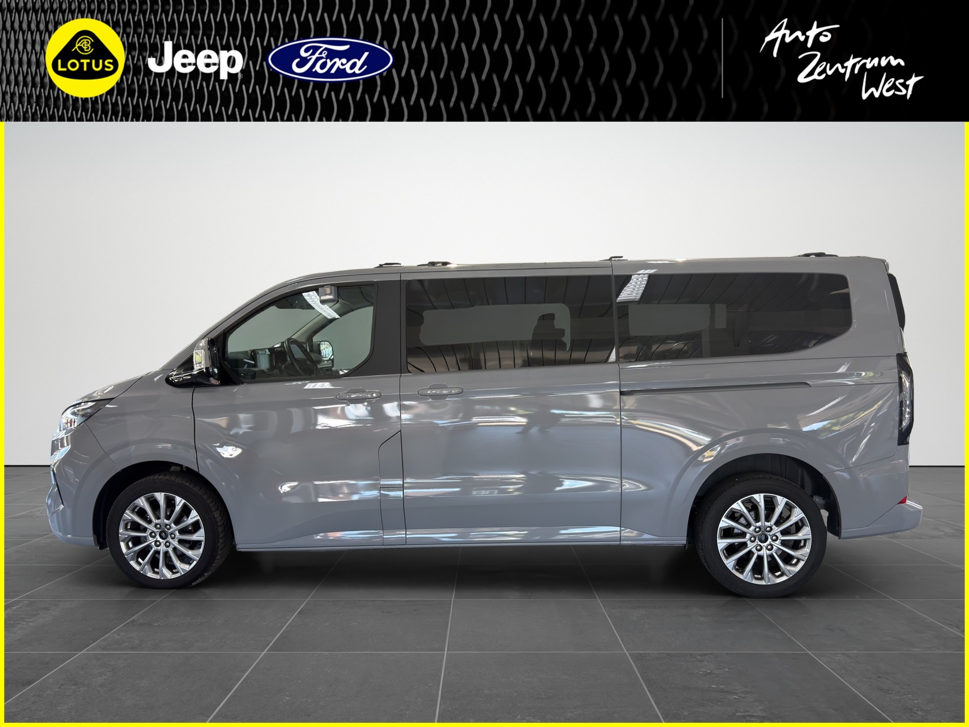 FORD Tourneo Bus 320 L2H1 Titanium Automat-image-1