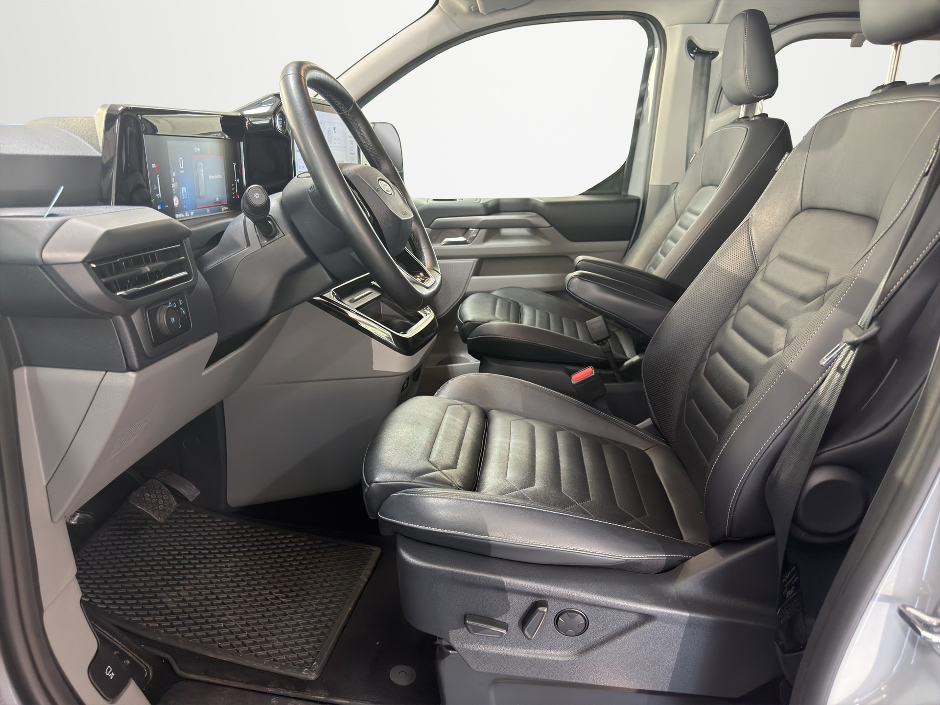 FORD Tourneo Bus 320 L2H1 Titanium Automat-image-8