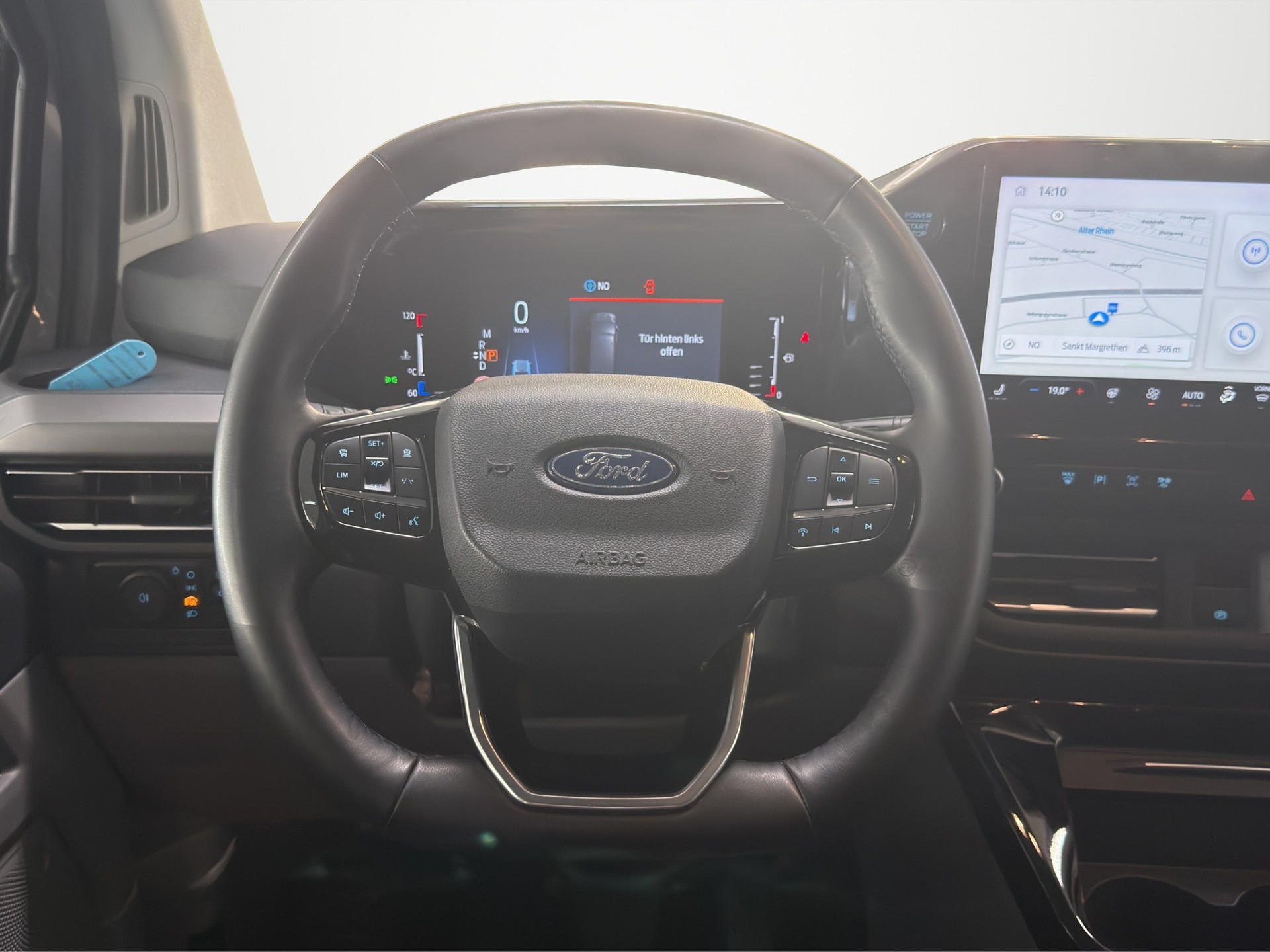 FORD Tourneo Bus 320 L2H1 Titanium Automat-image-9