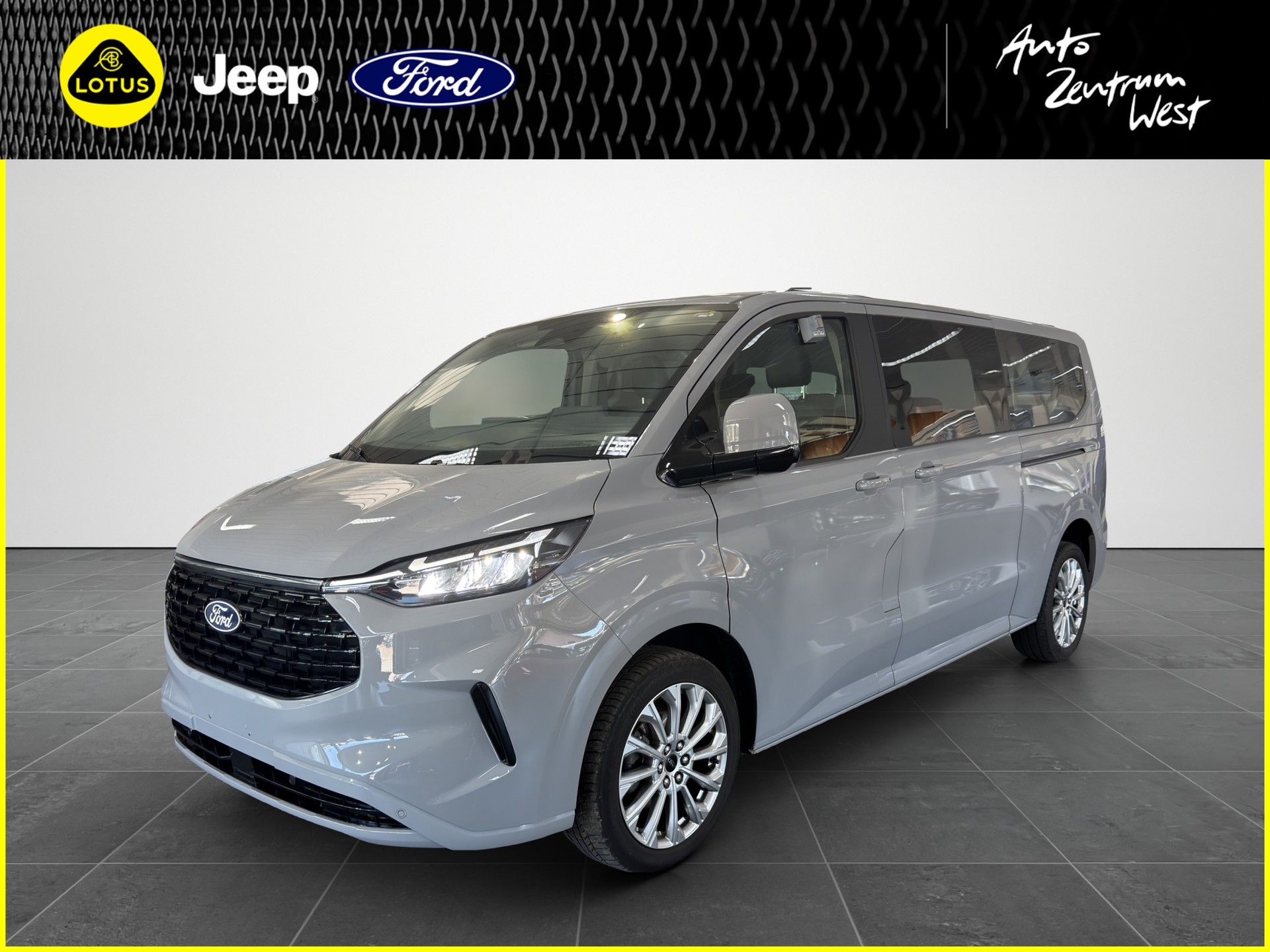 FORD Tourneo Bus 320 L2H1 Titanium Automat-image-0