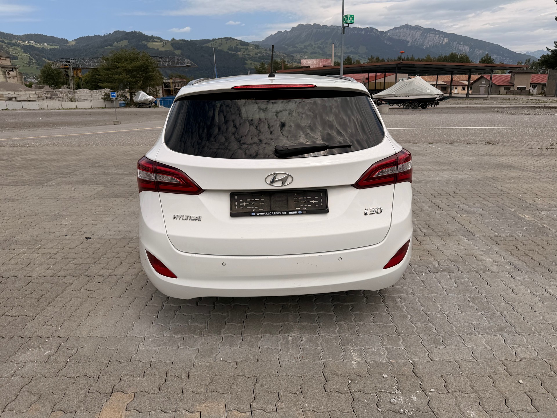 HYUNDAI i30 Wagon 1.6 CRDi Origo-image-3