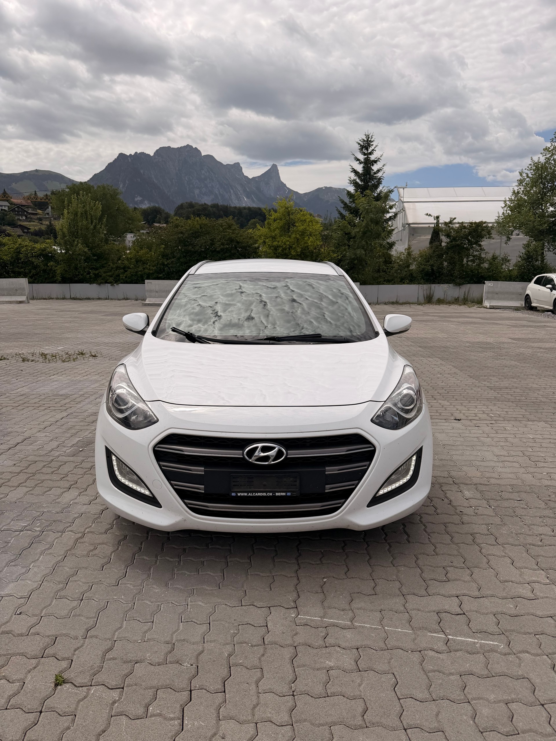 HYUNDAI i30 Wagon 1.6 CRDi Origo-image-0