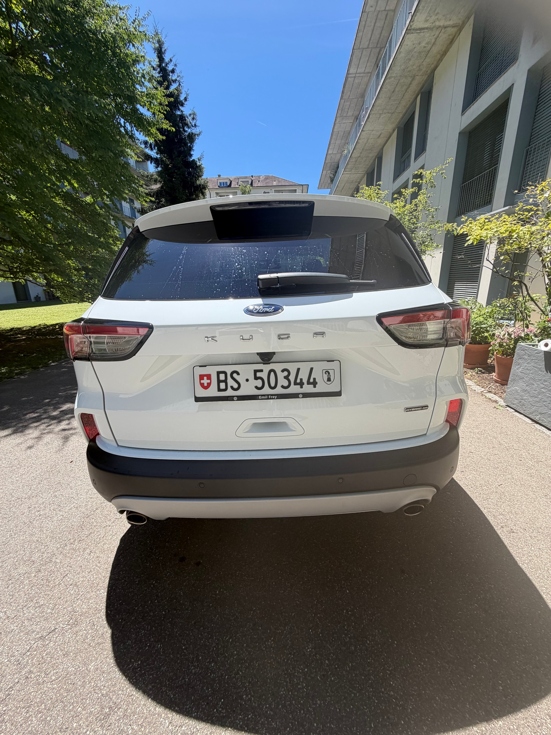 FORD 2.5 Hybrid Titanium 4x4-image-2