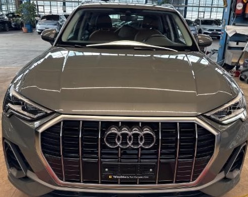 AUDI Q3 45 TFSI e S line S-tronic-image-0