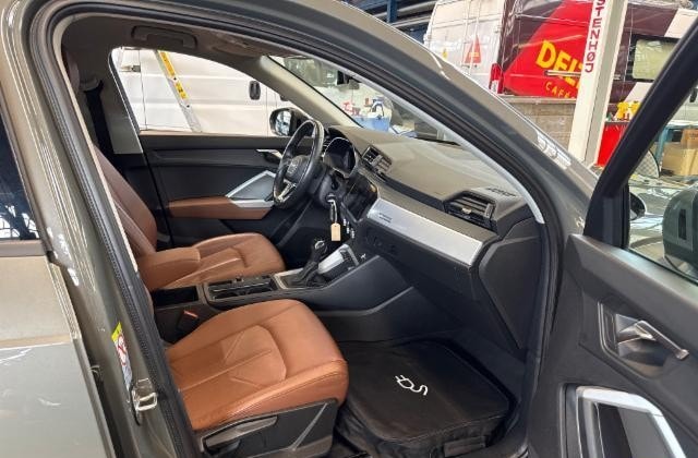 AUDI Q3 45 TFSI e S line S-tronic-image-3