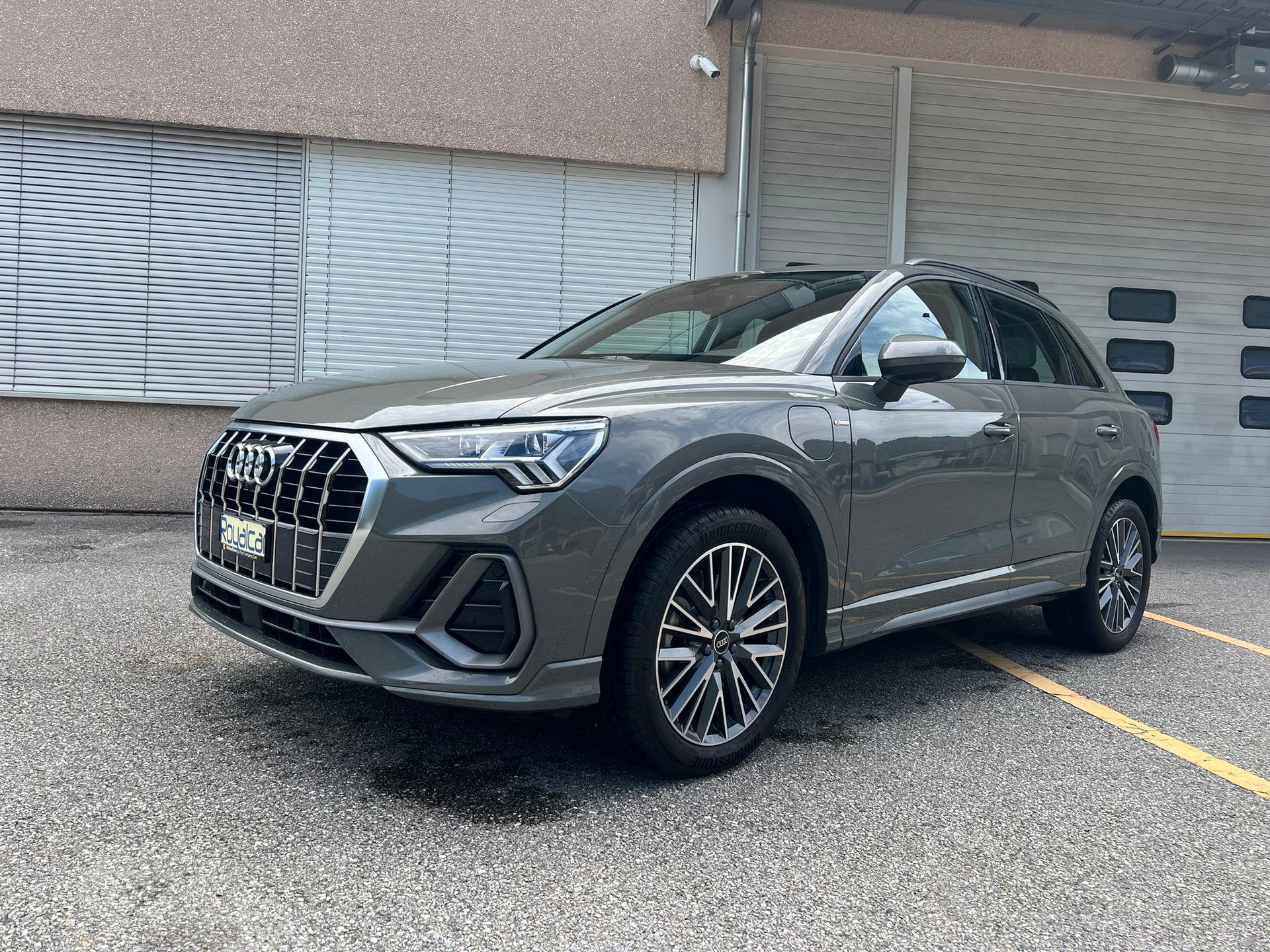 AUDI Q3 45 TFSI e S line S-tronic