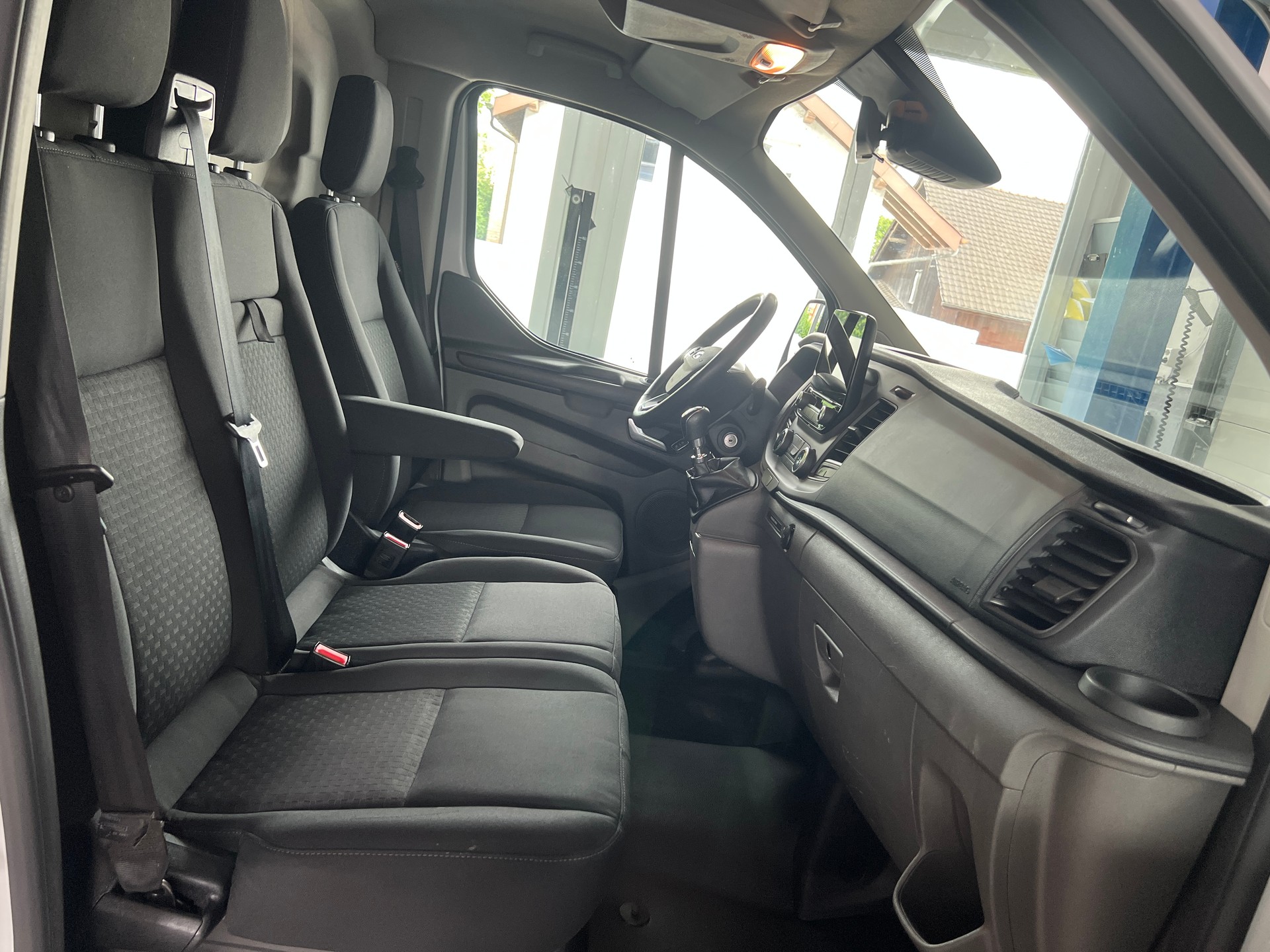 FORD Transit Custom Van 320 L1H1 Trend-image-6