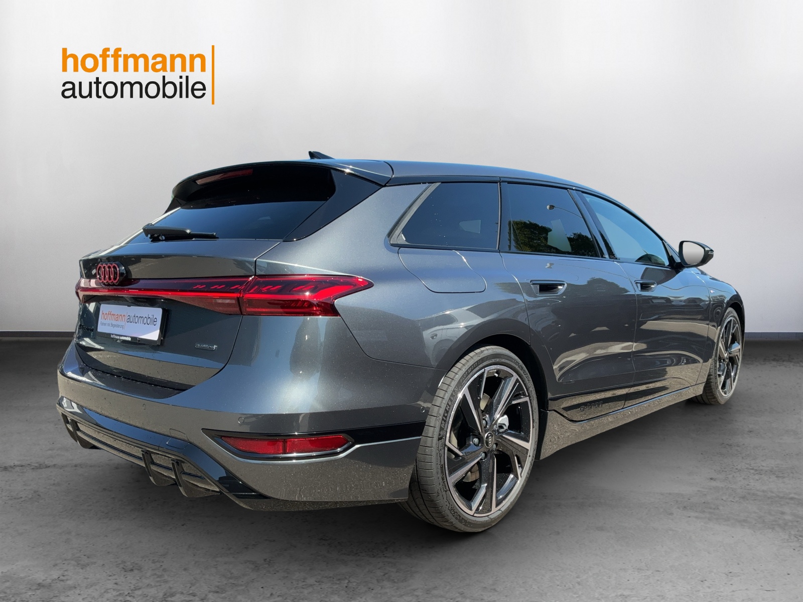 AUDI A6 Avant e-tron quattro-showroom-element-3