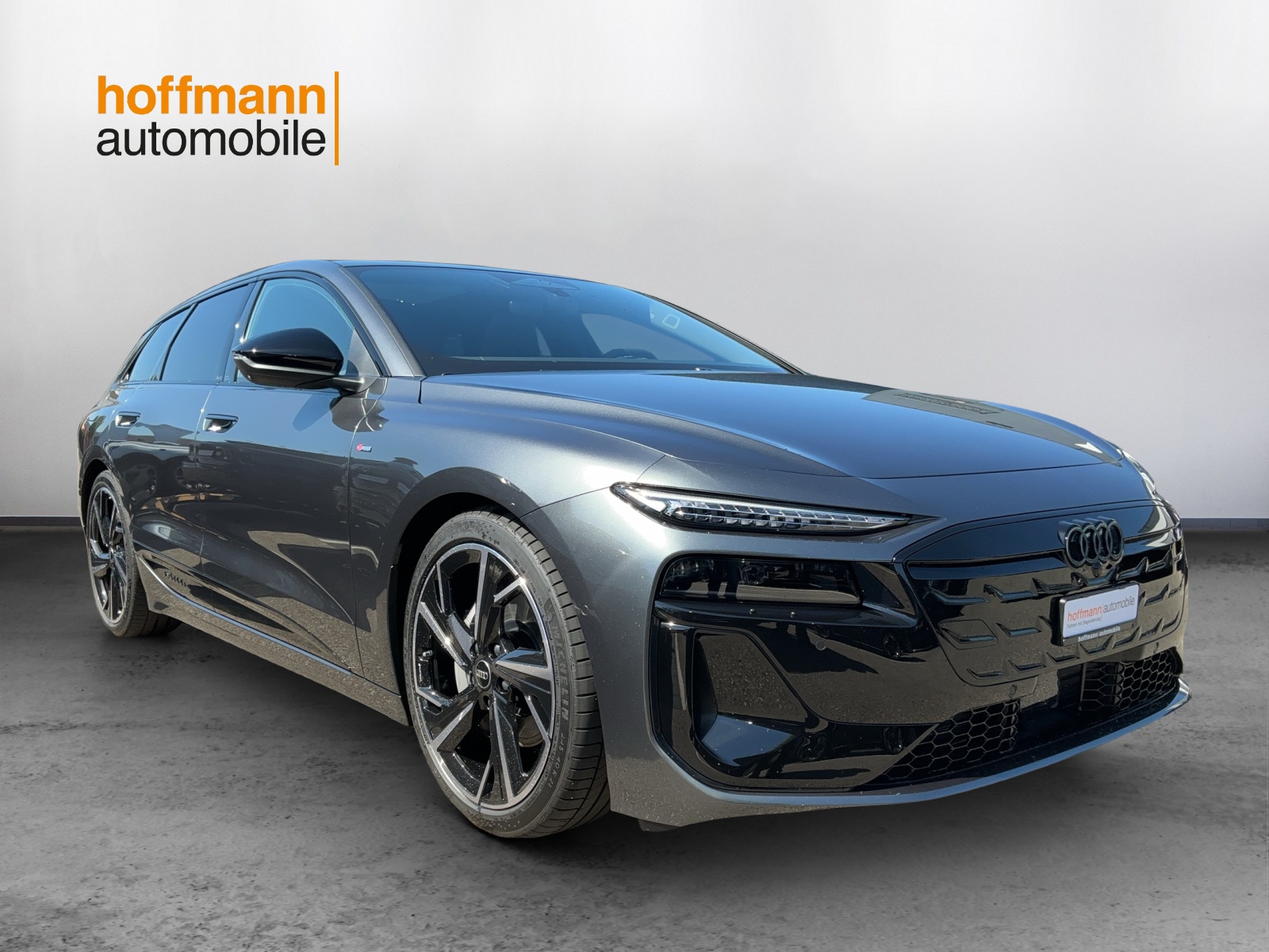 AUDI A6 Avant e-tron quattro-showroom-element-2