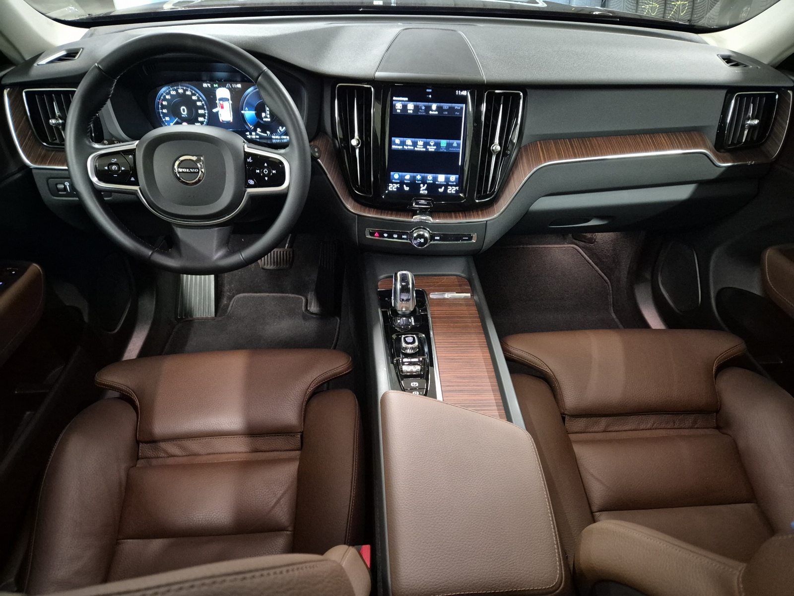 VOLVO XC60 2.0 T8 TE Inscription AWD-image-10