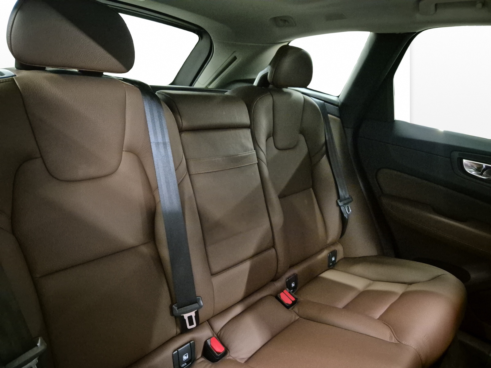 VOLVO XC60 2.0 T8 TE Inscription AWD-image-16