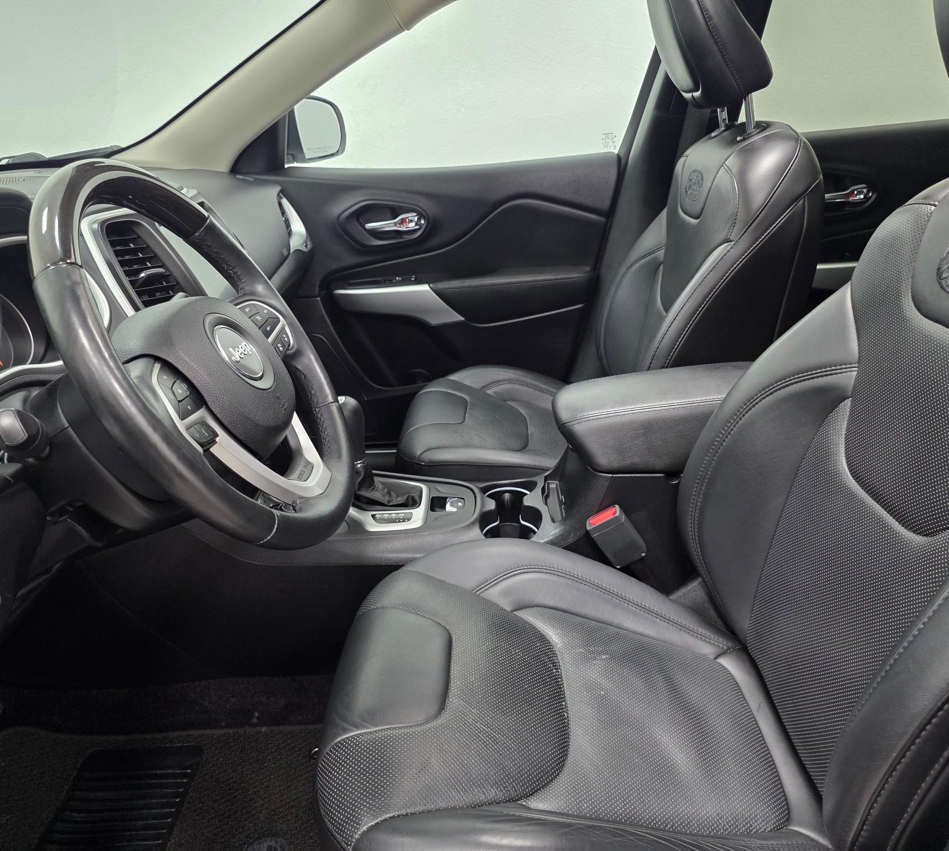 JEEP Cherokee 2.2TD Overland AWD 9ATX-image-13