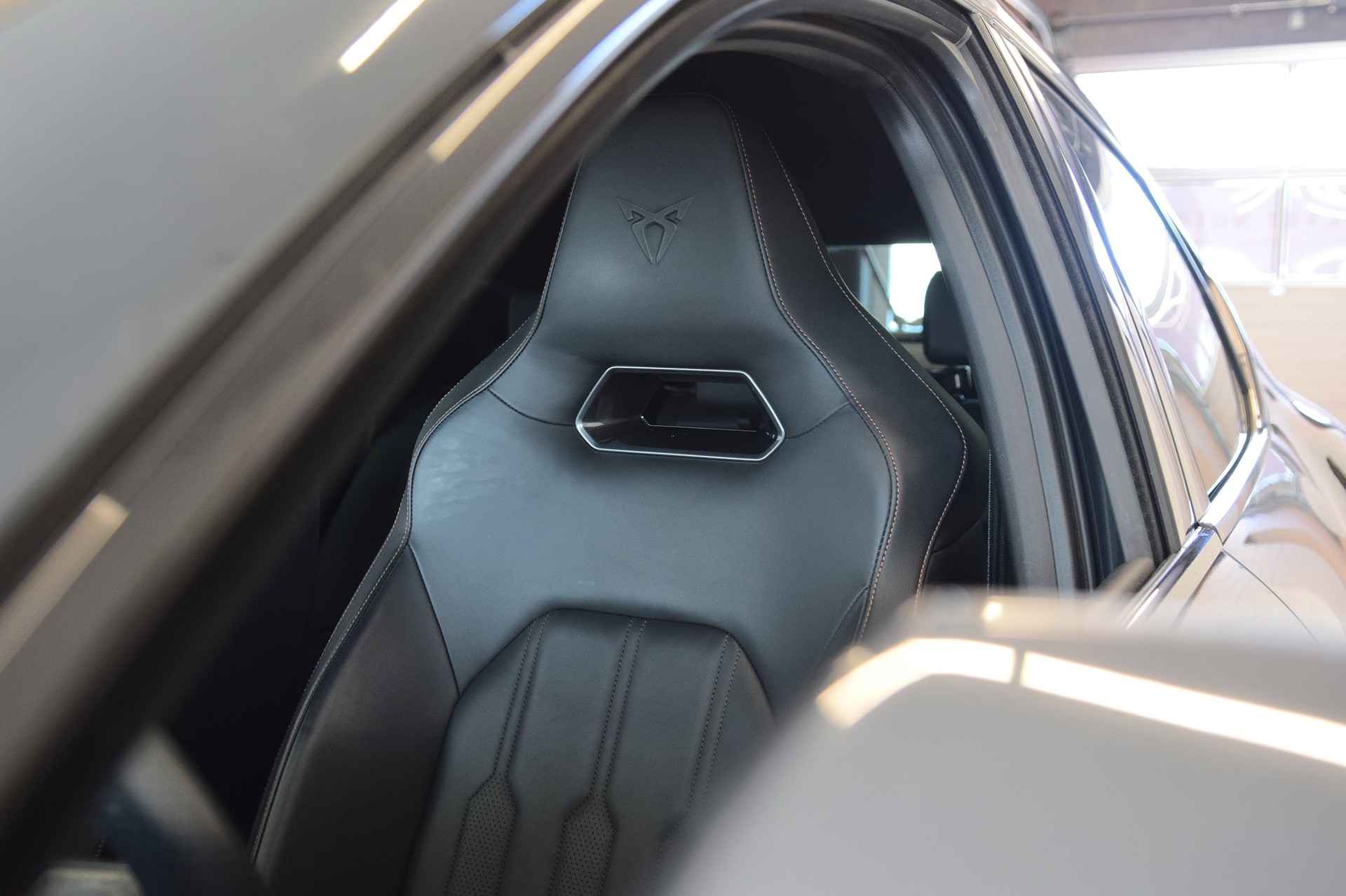 CUPRA Formentor 2.0TSI VZ DSG-image-7