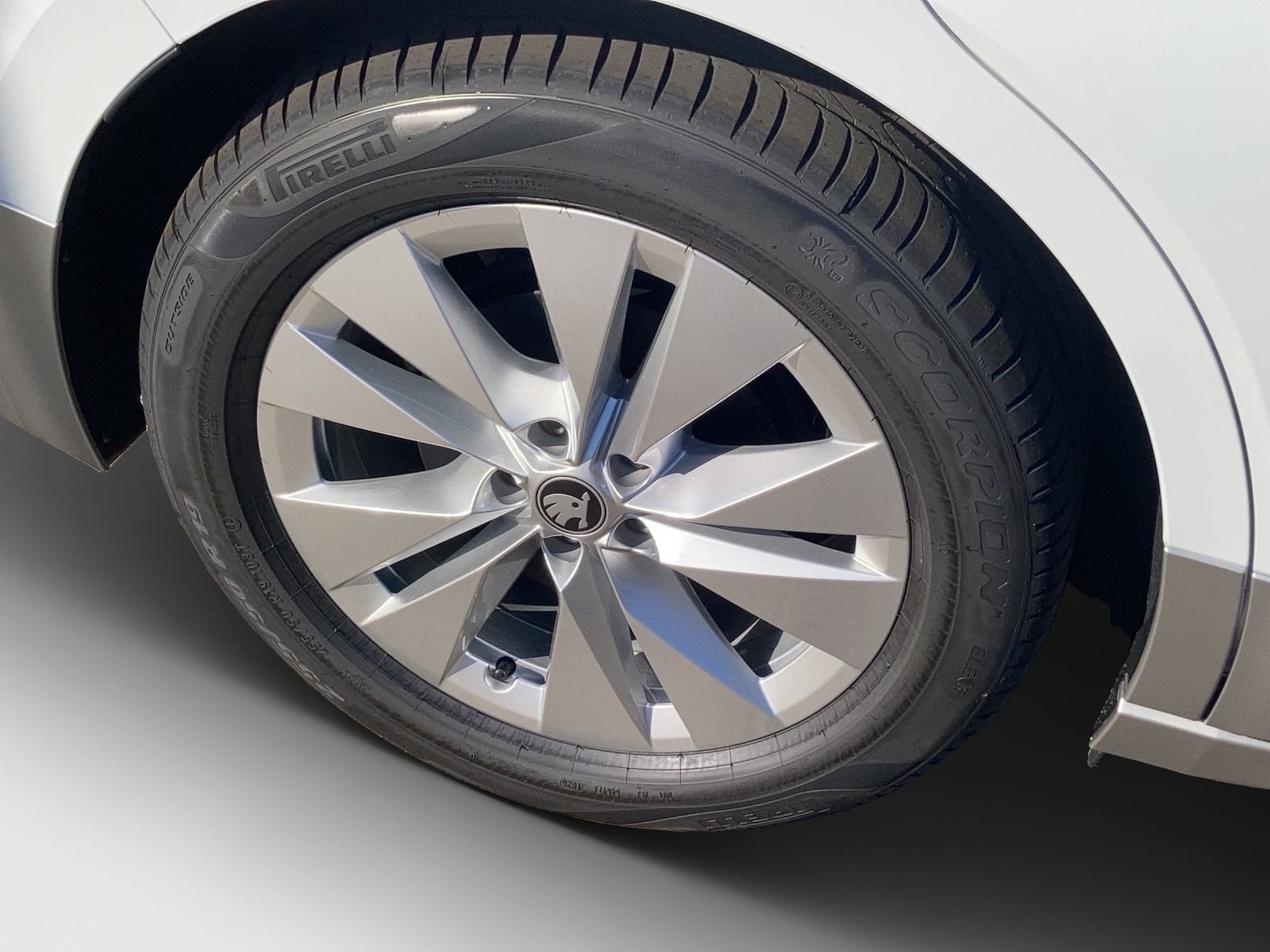 SKODA Enyaq 85x Selection 4x4-image-14
