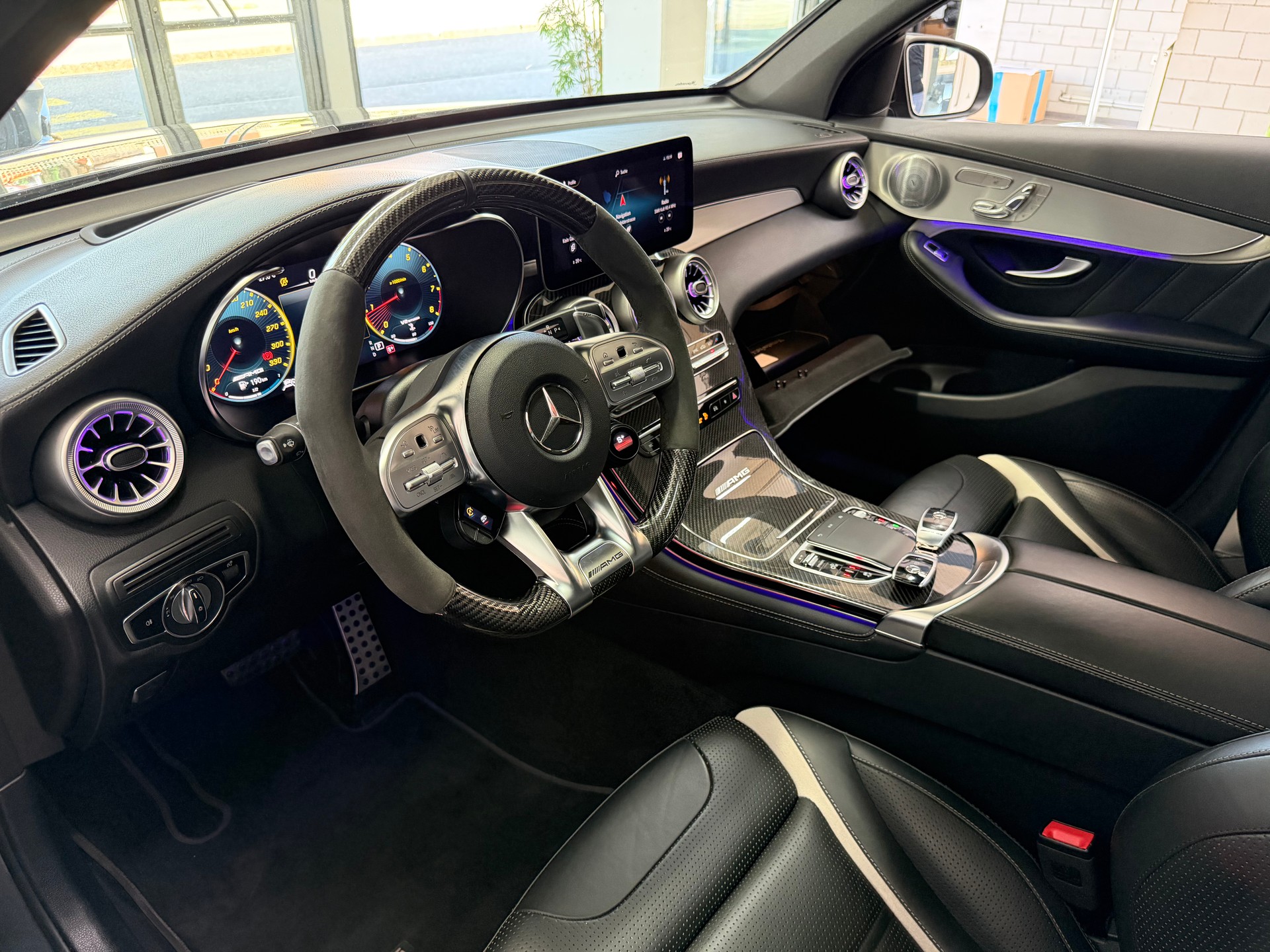 MERCEDES-BENZ GLC Coupé 63 S AMG 4Matic+ 9G-Tronic * PANO * Carbon * 360 Grad Kamera * Burmester-image-7