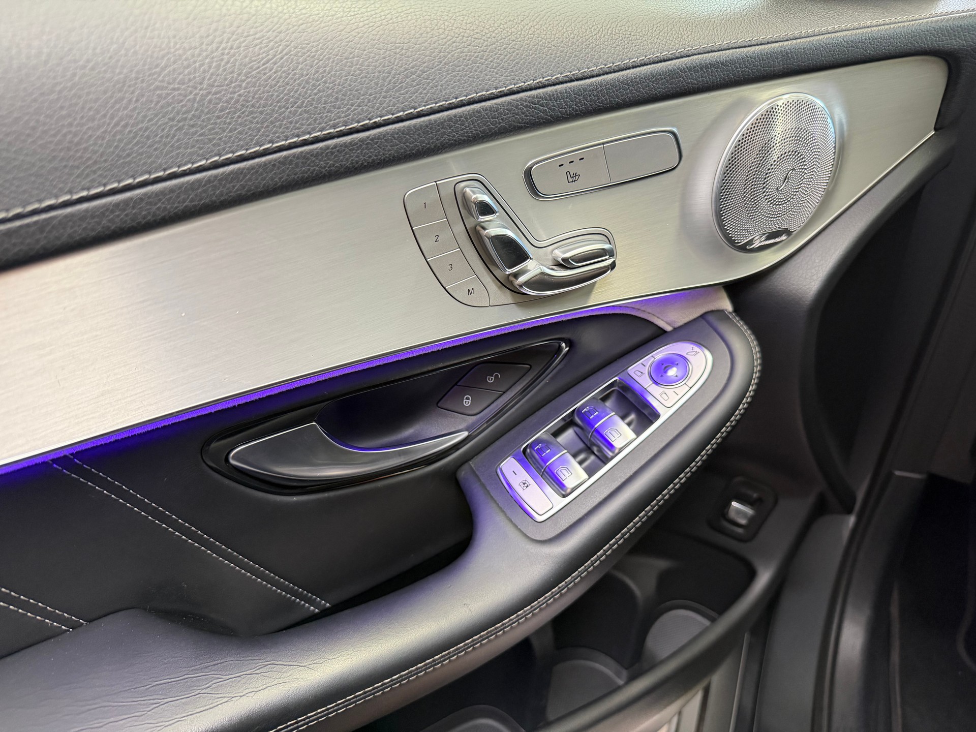 MERCEDES-BENZ GLC Coupé 63 S AMG 4Matic+ 9G-Tronic * PANO * Carbon * 360 Grad Kamera * Burmester-image-14