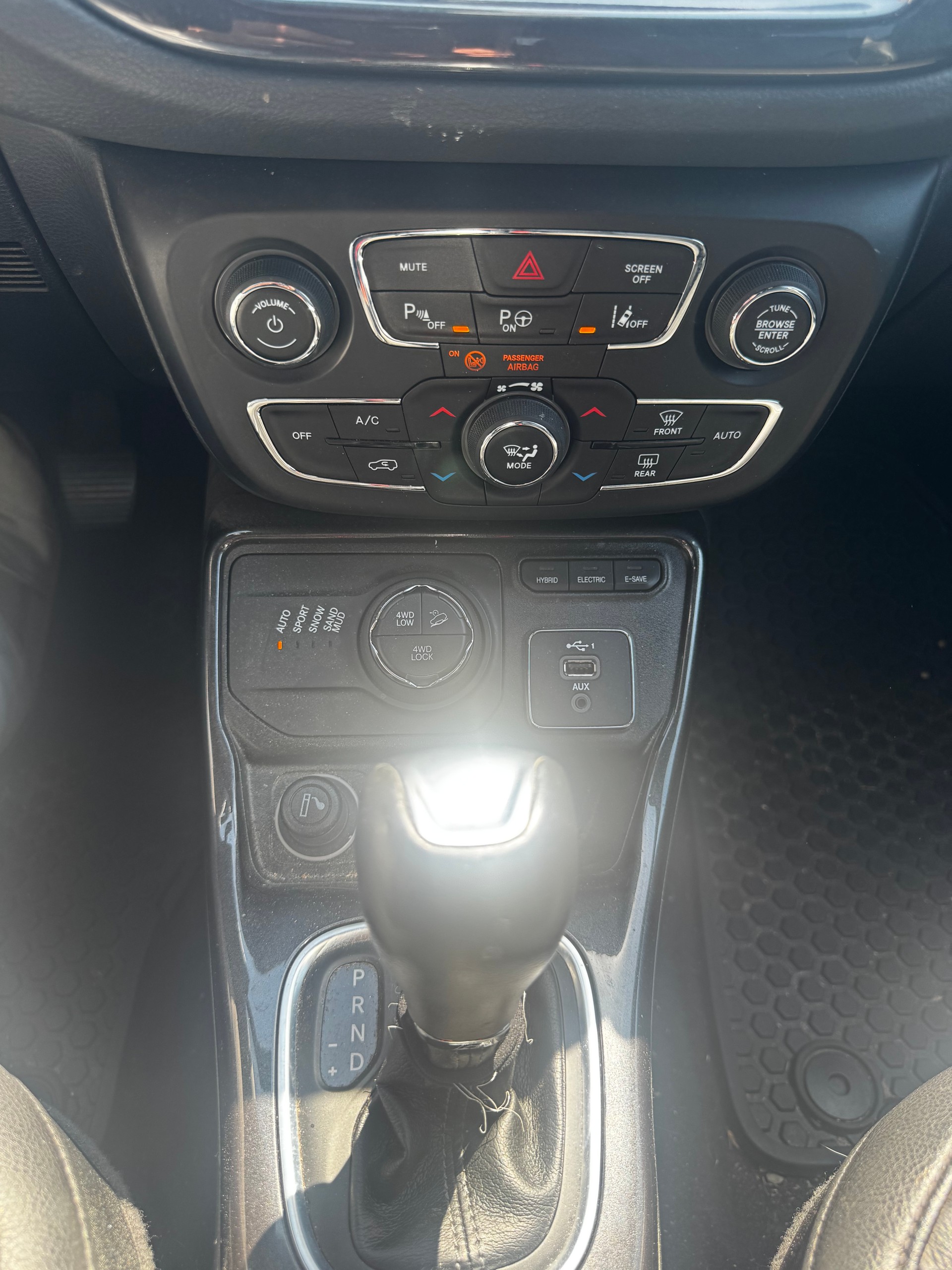JEEP Compass 1.3 T PHEV S AWD-image-11