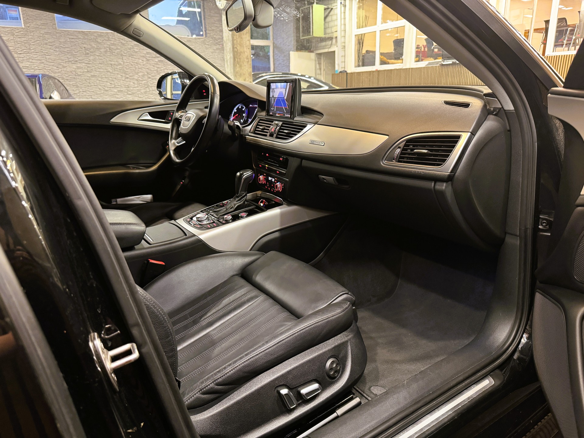 AUDI A6 Avant 3.0 BiTDI V6 quattro tiptronic-image-19