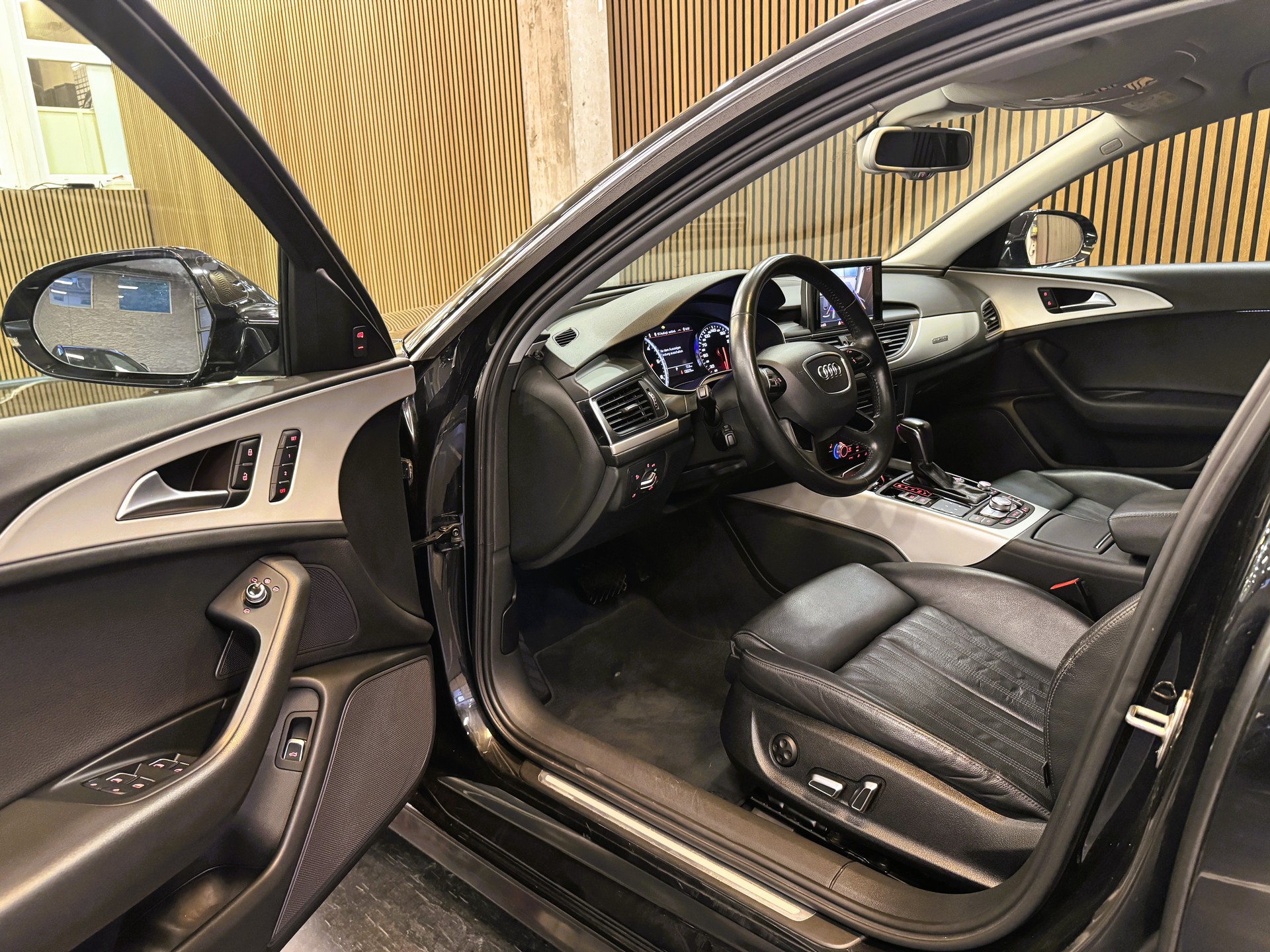 AUDI A6 Avant 3.0 BiTDI V6 quattro tiptronic-image-8