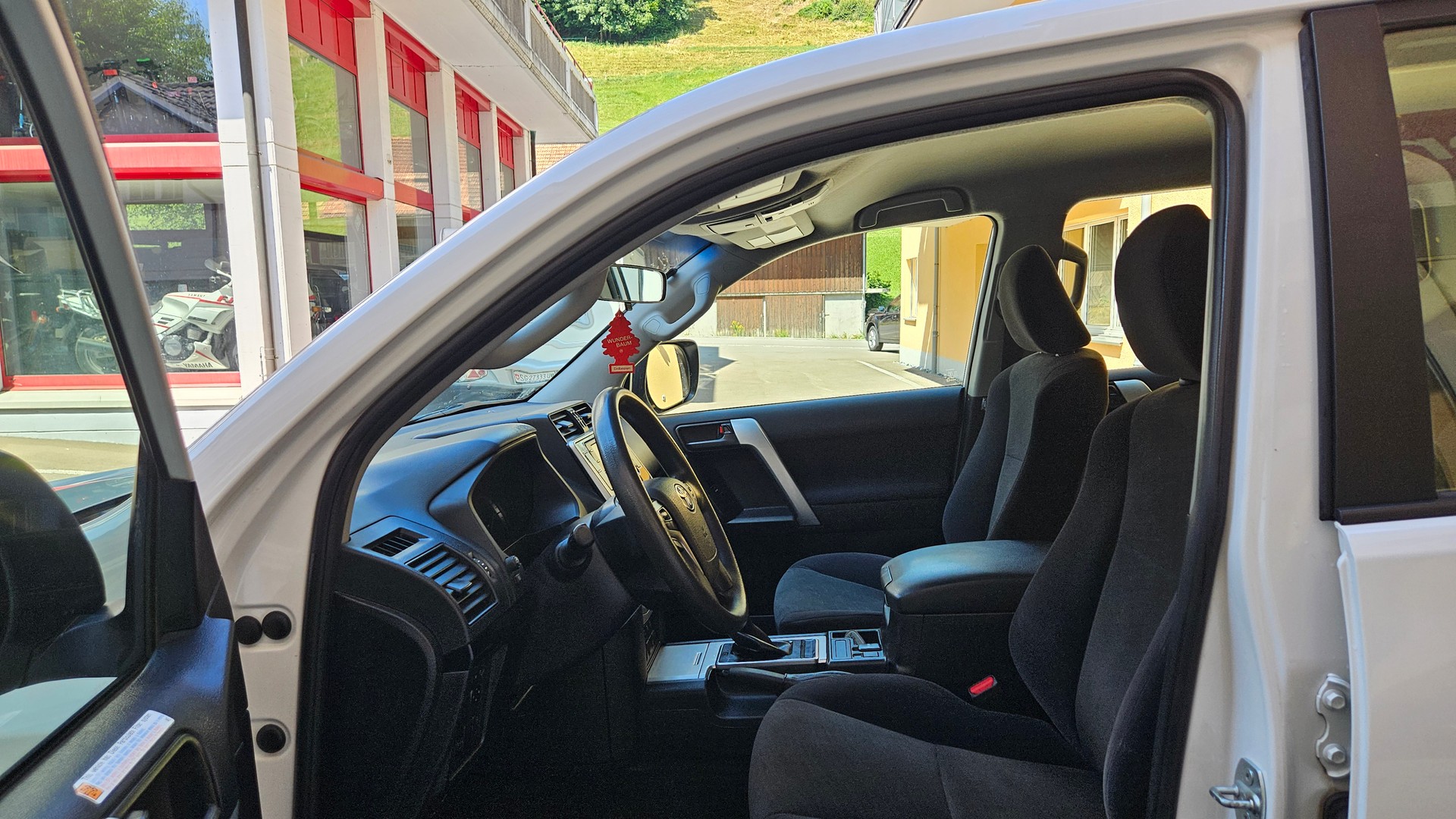 TOYOTA Land Cruiser 2.8TD Active Automat-image-15