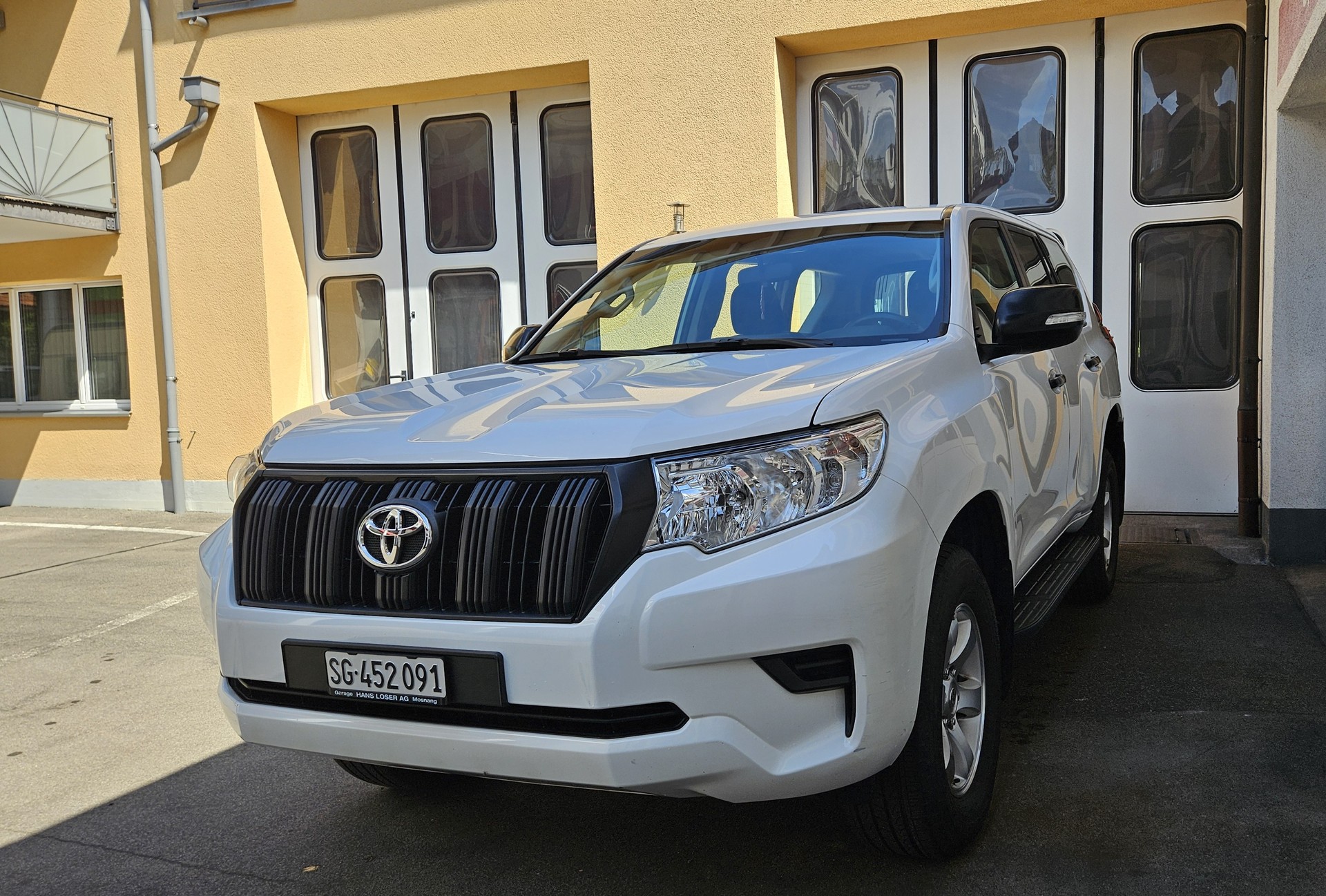TOYOTA Land Cruiser 2.8TD Active Automat-image-1