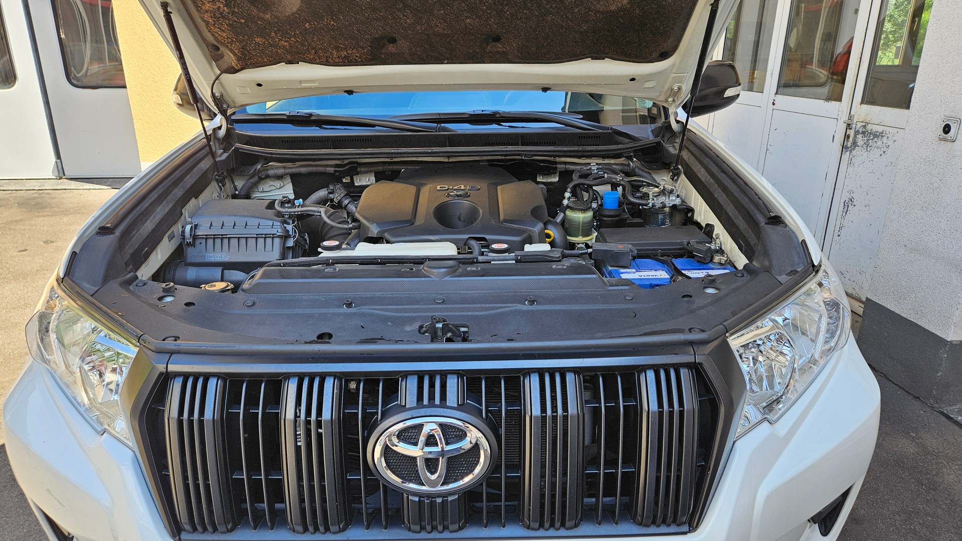 TOYOTA Land Cruiser 2.8TD Active Automat-image-3