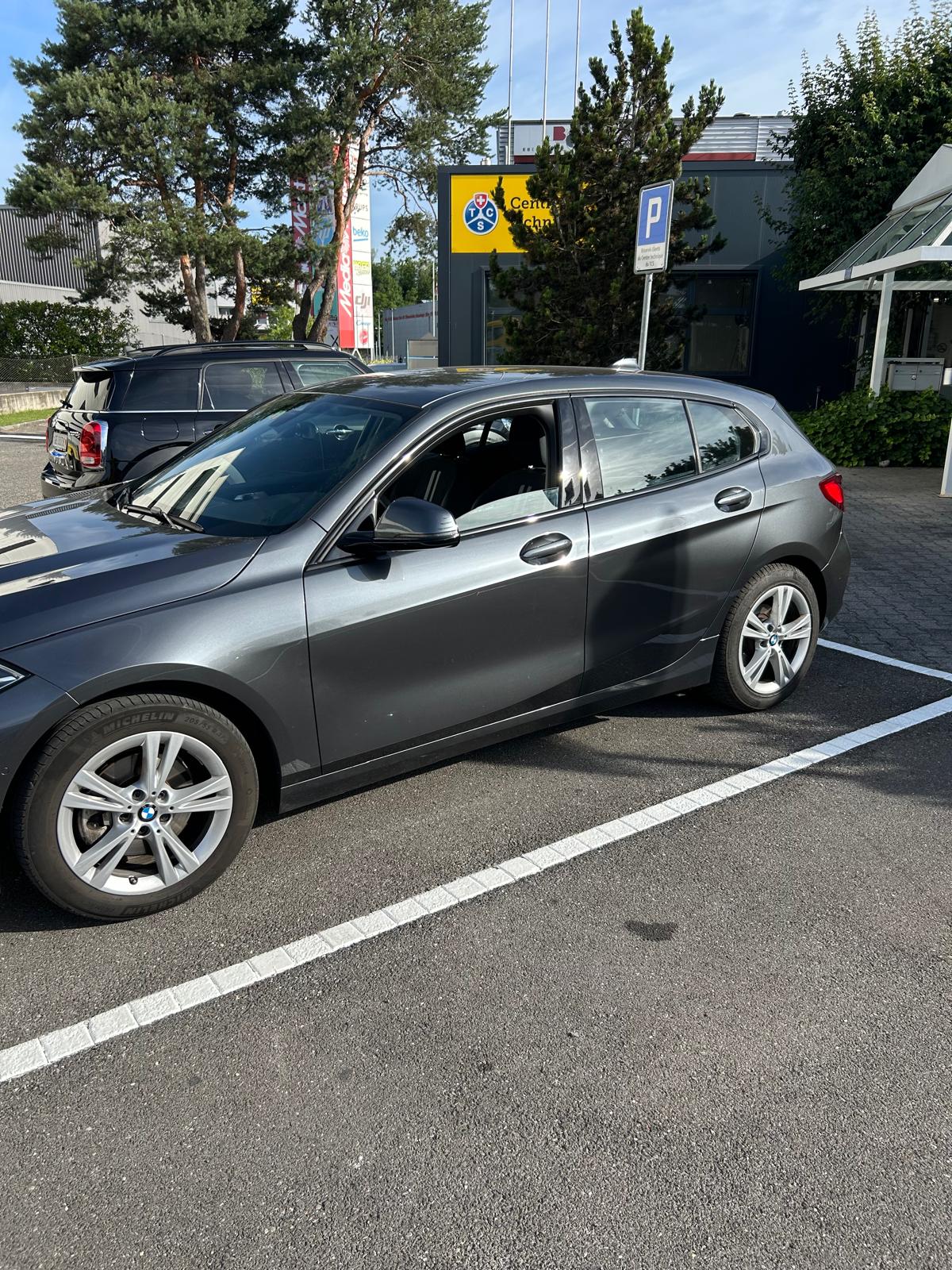 BMW 118i-image-3