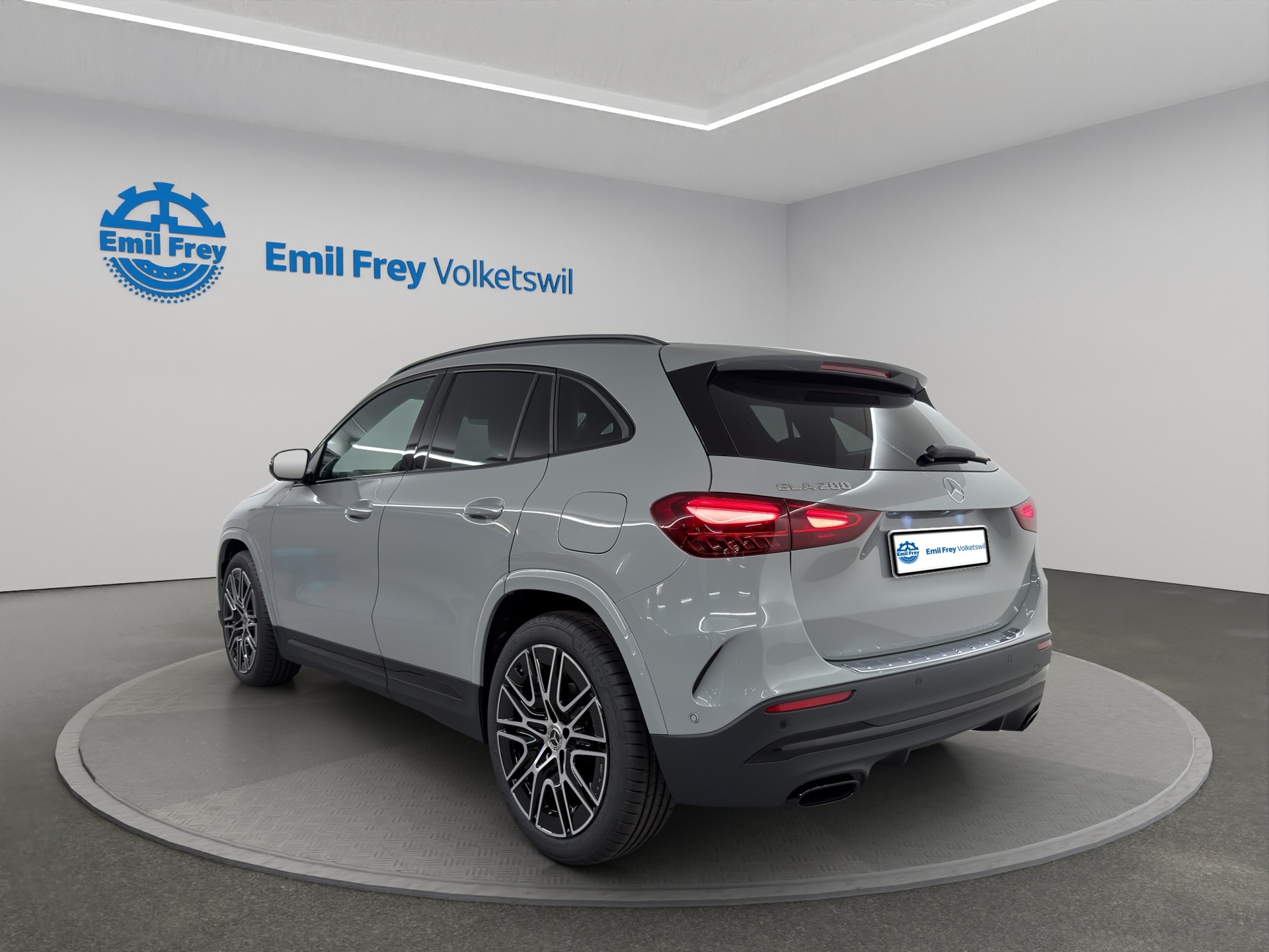 MERCEDES-BENZ GLA 200 Night Star AMG Line-image-2