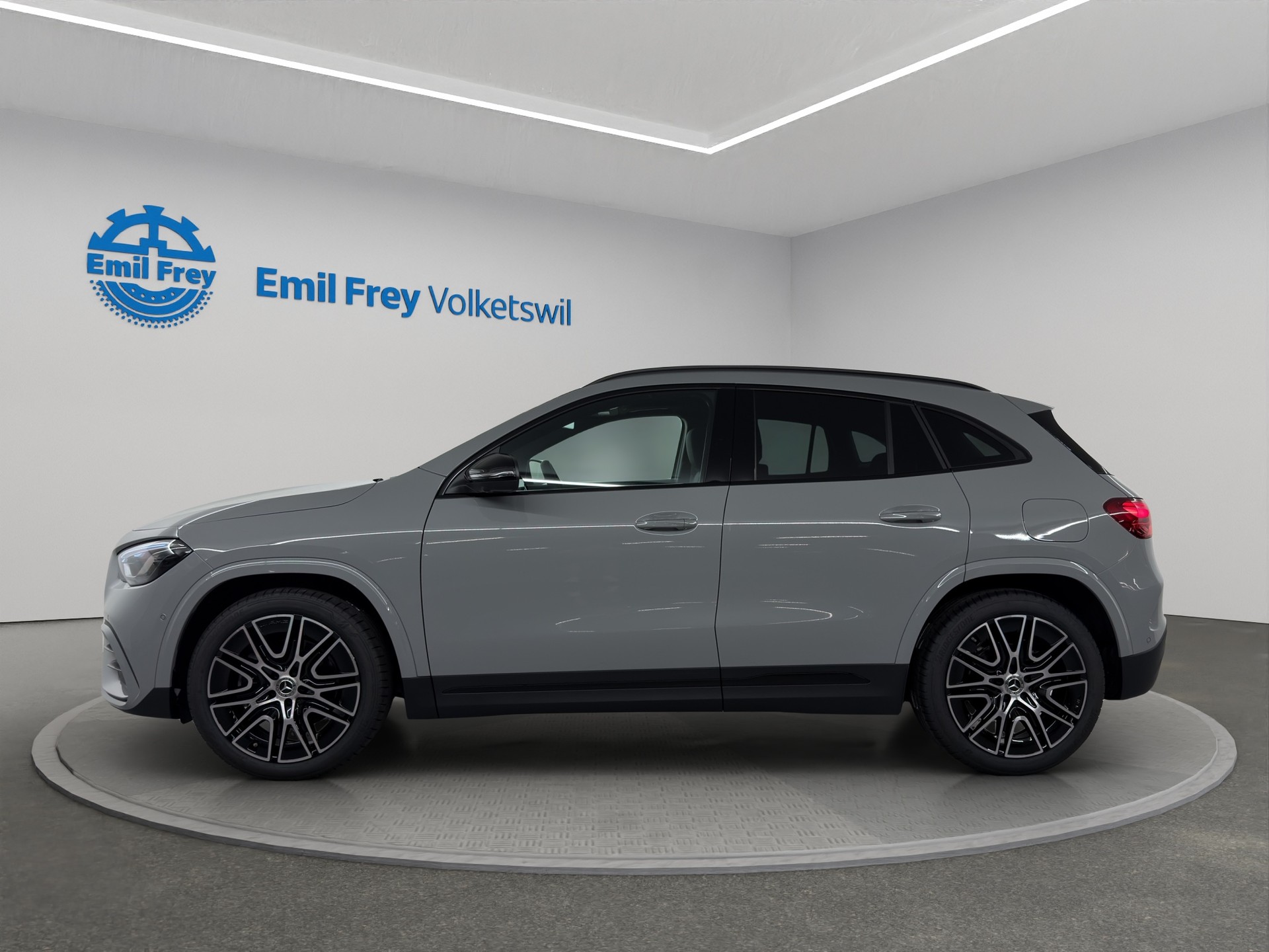 MERCEDES-BENZ GLA 200 Night Star AMG Line-image-1
