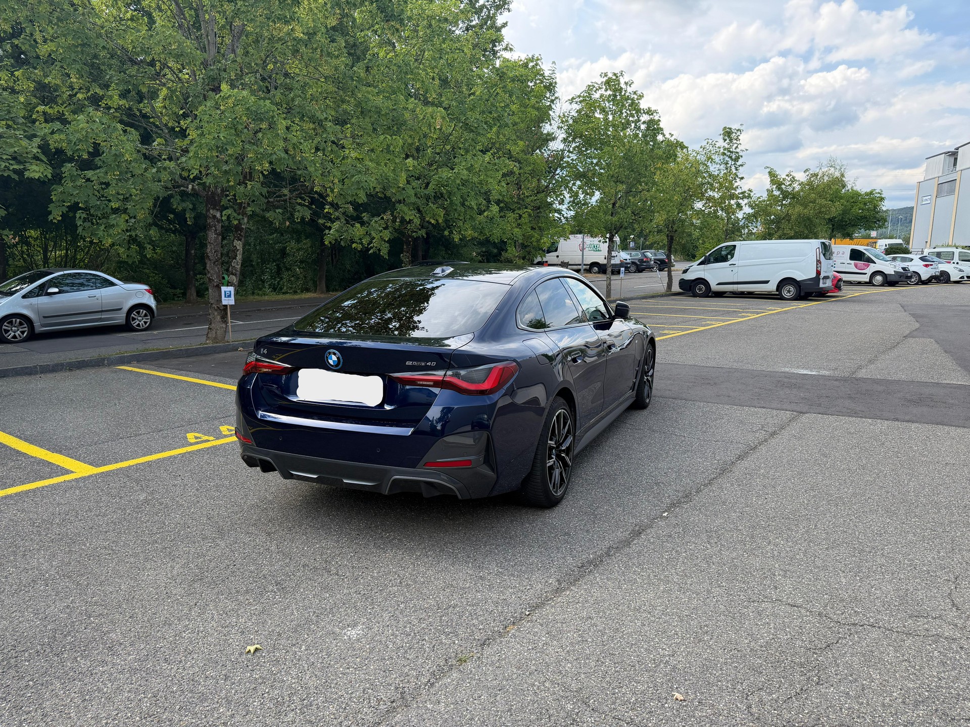 BMW eDrive40-image-6