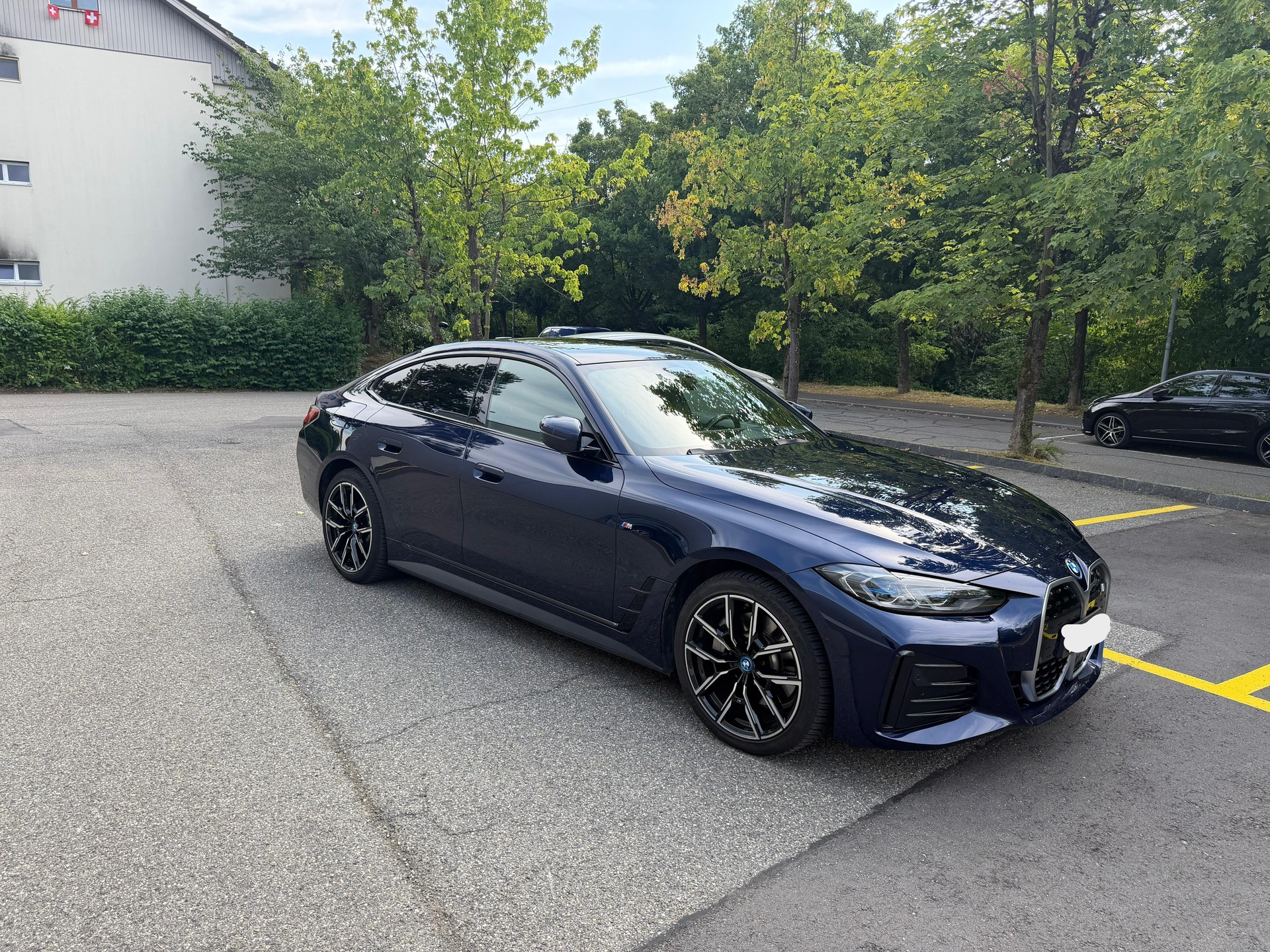 BMW eDrive40-image-1