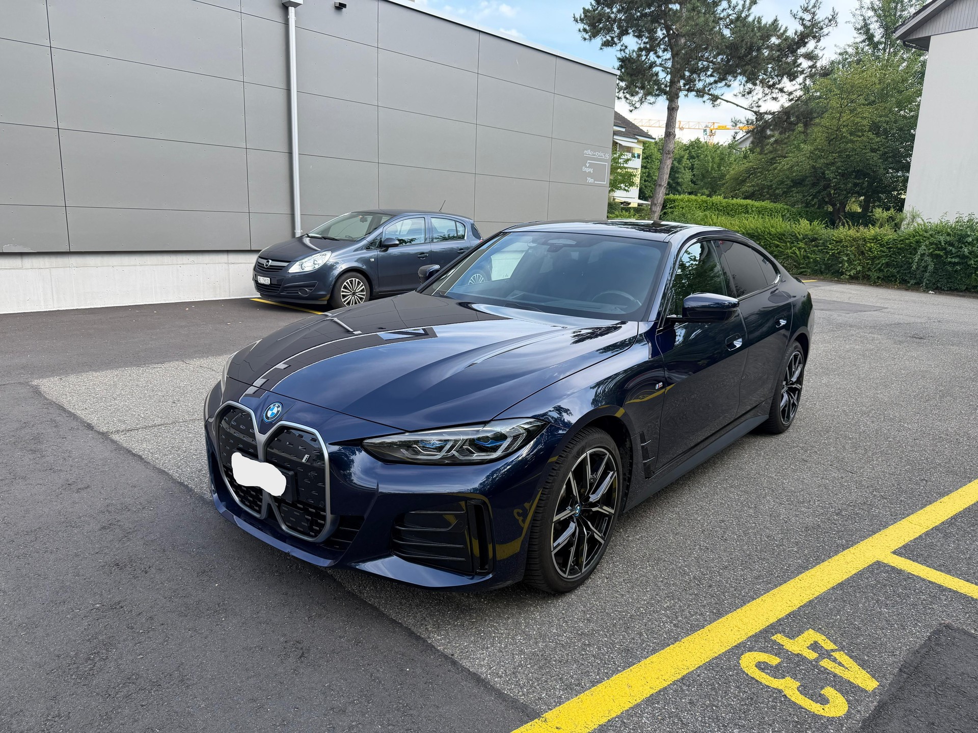 BMW eDrive40-image-3