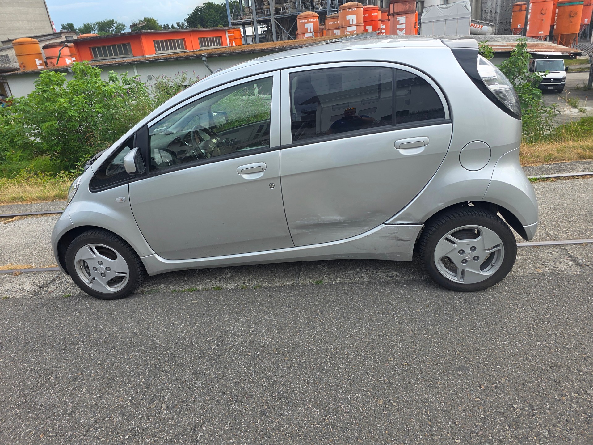 MITSUBISHI i MiEV Style-image-9