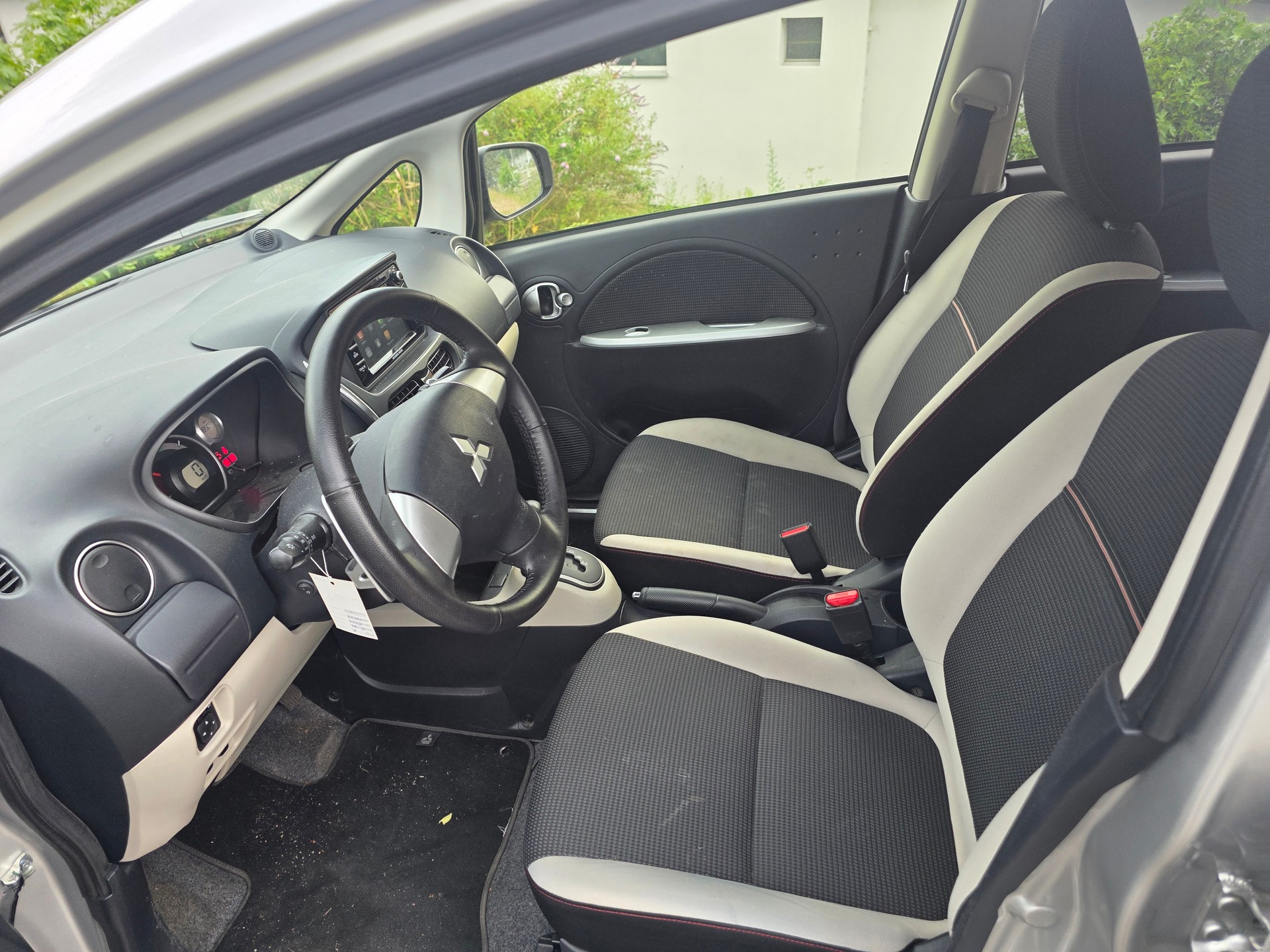 MITSUBISHI i MiEV Style-image-13