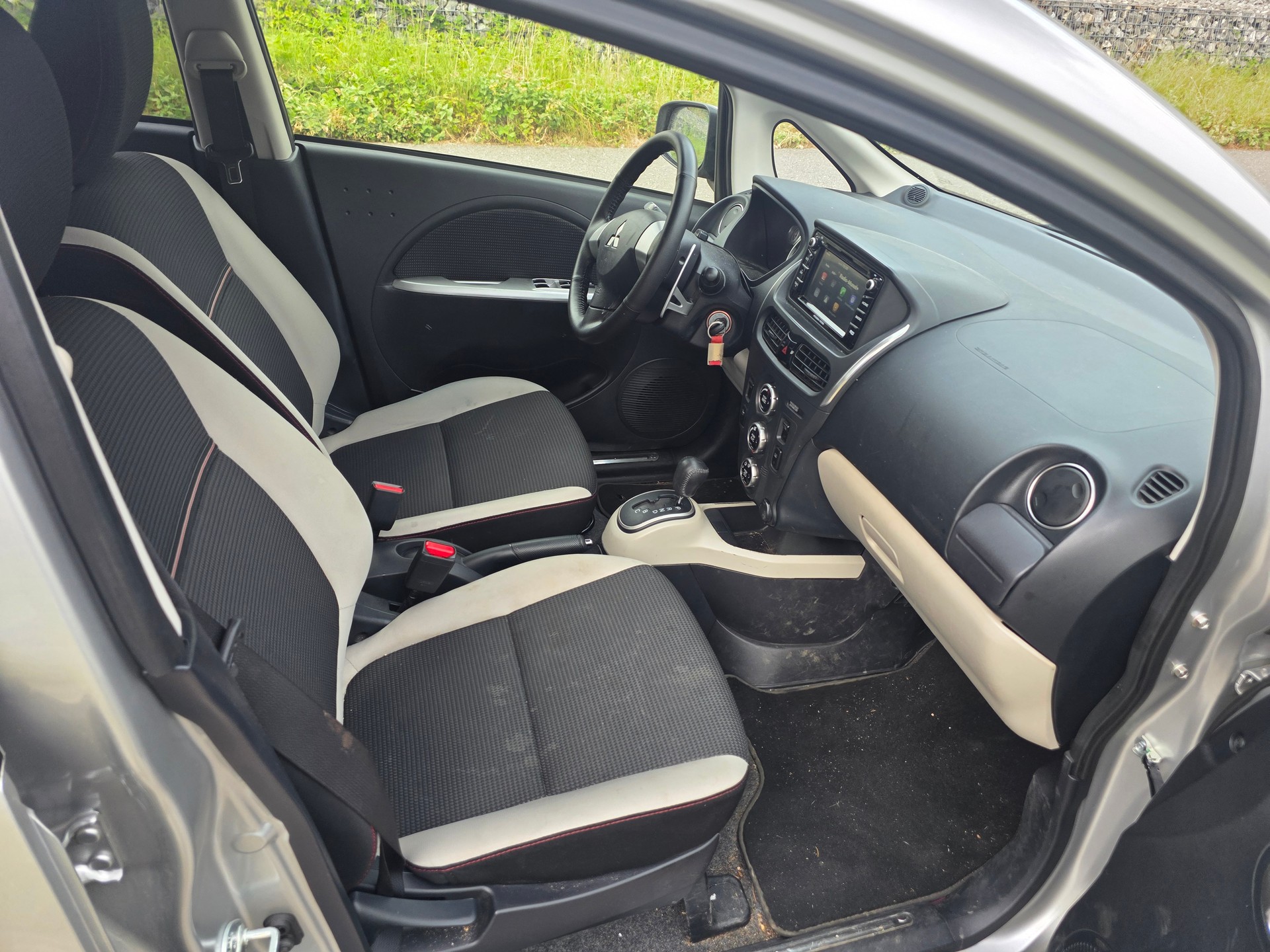 MITSUBISHI i MiEV Style-image-7