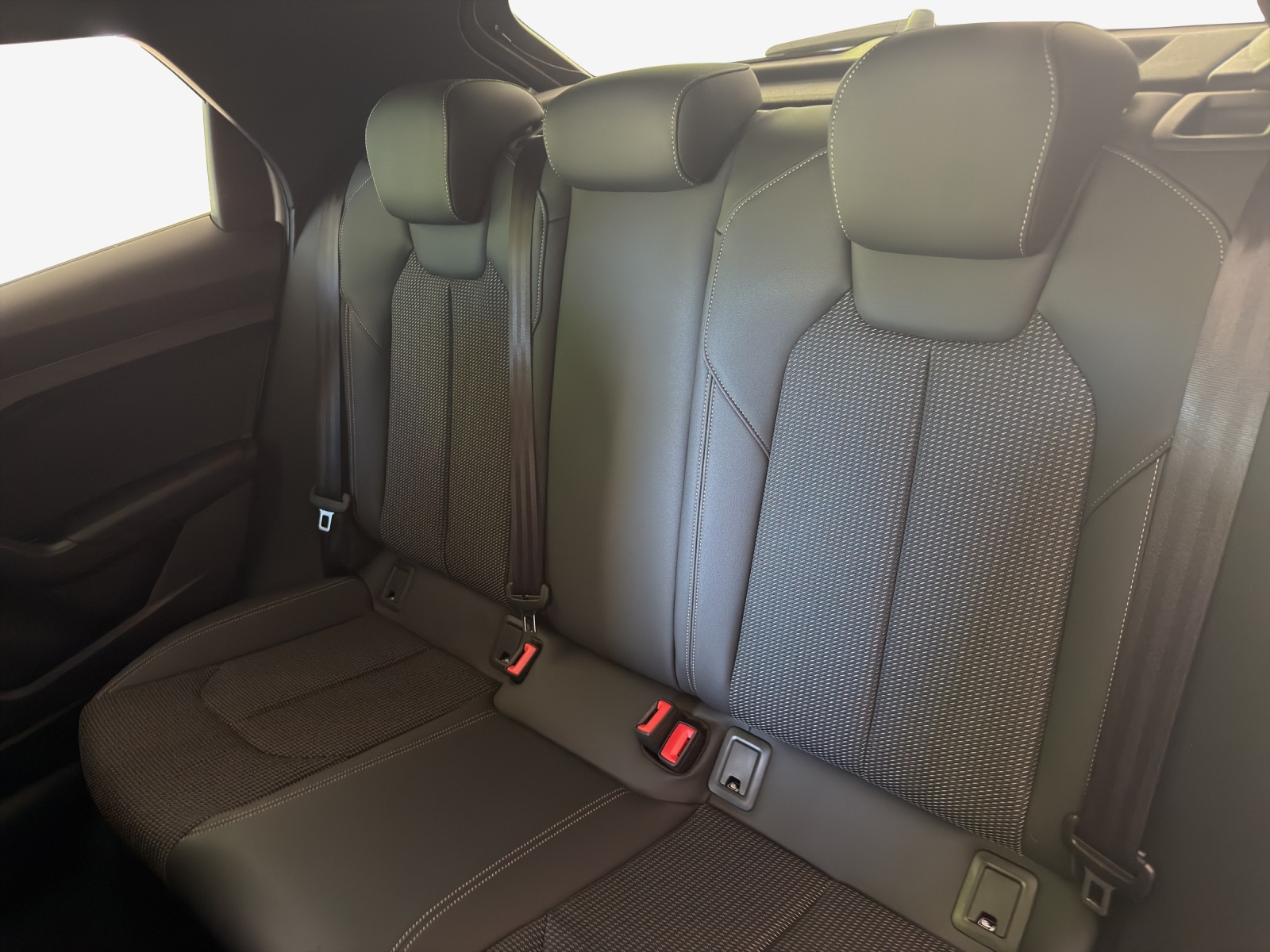 AUDI A1 Sportback 30 TFSI S Line Attraction S-tronic-image-11