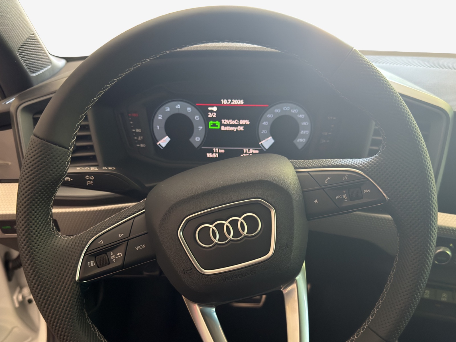AUDI A1 Sportback 30 TFSI S Line Attraction S-tronic-image-9