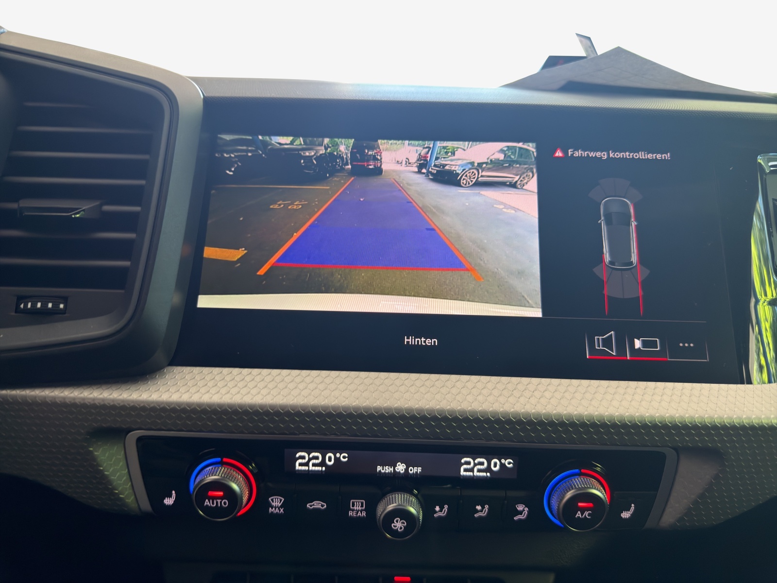 AUDI A1 Sportback 30 TFSI S Line Attraction S-tronic-image-10