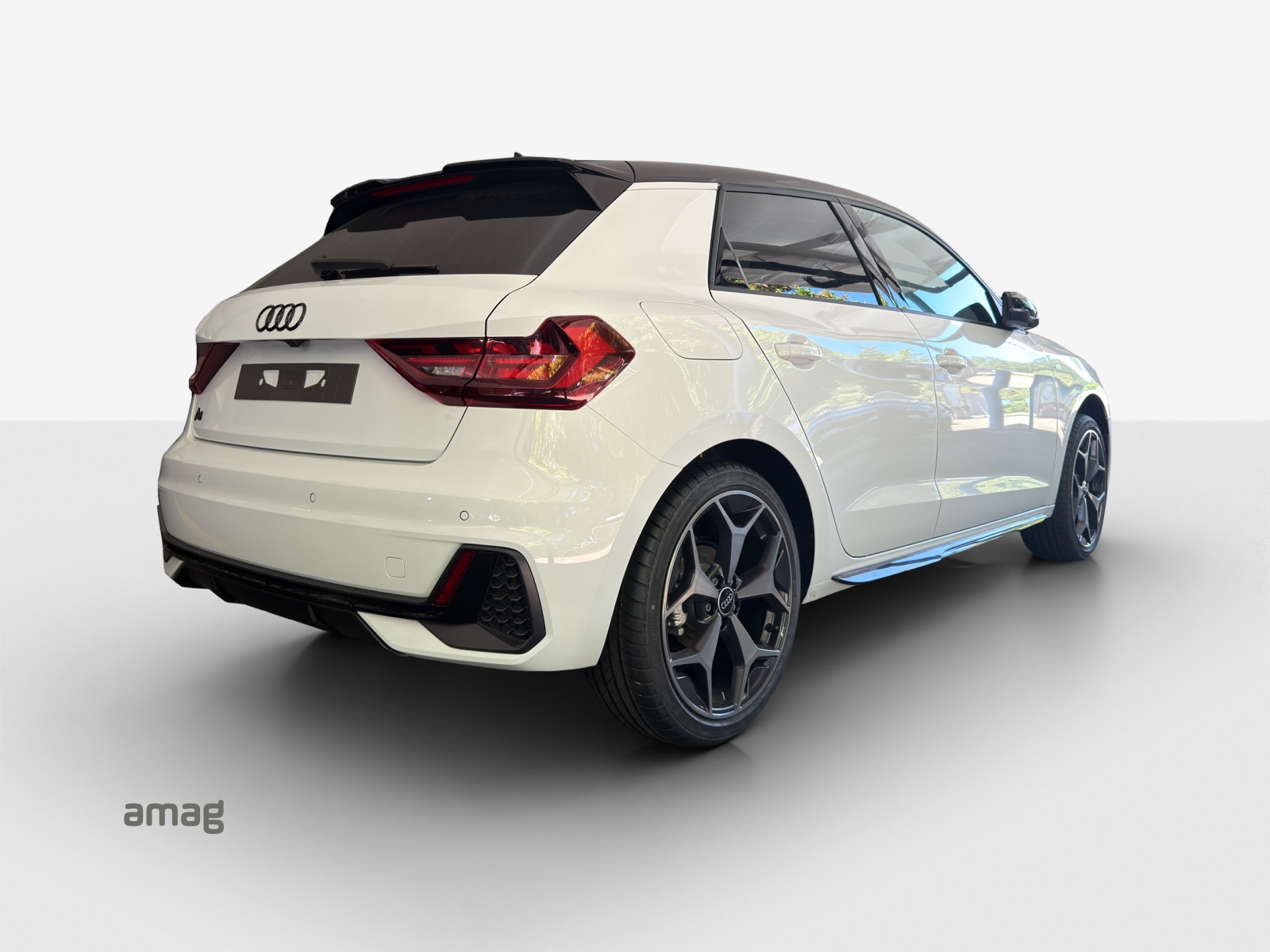 AUDI A1 Sportback 30 TFSI S Line Attraction S-tronic-image-4