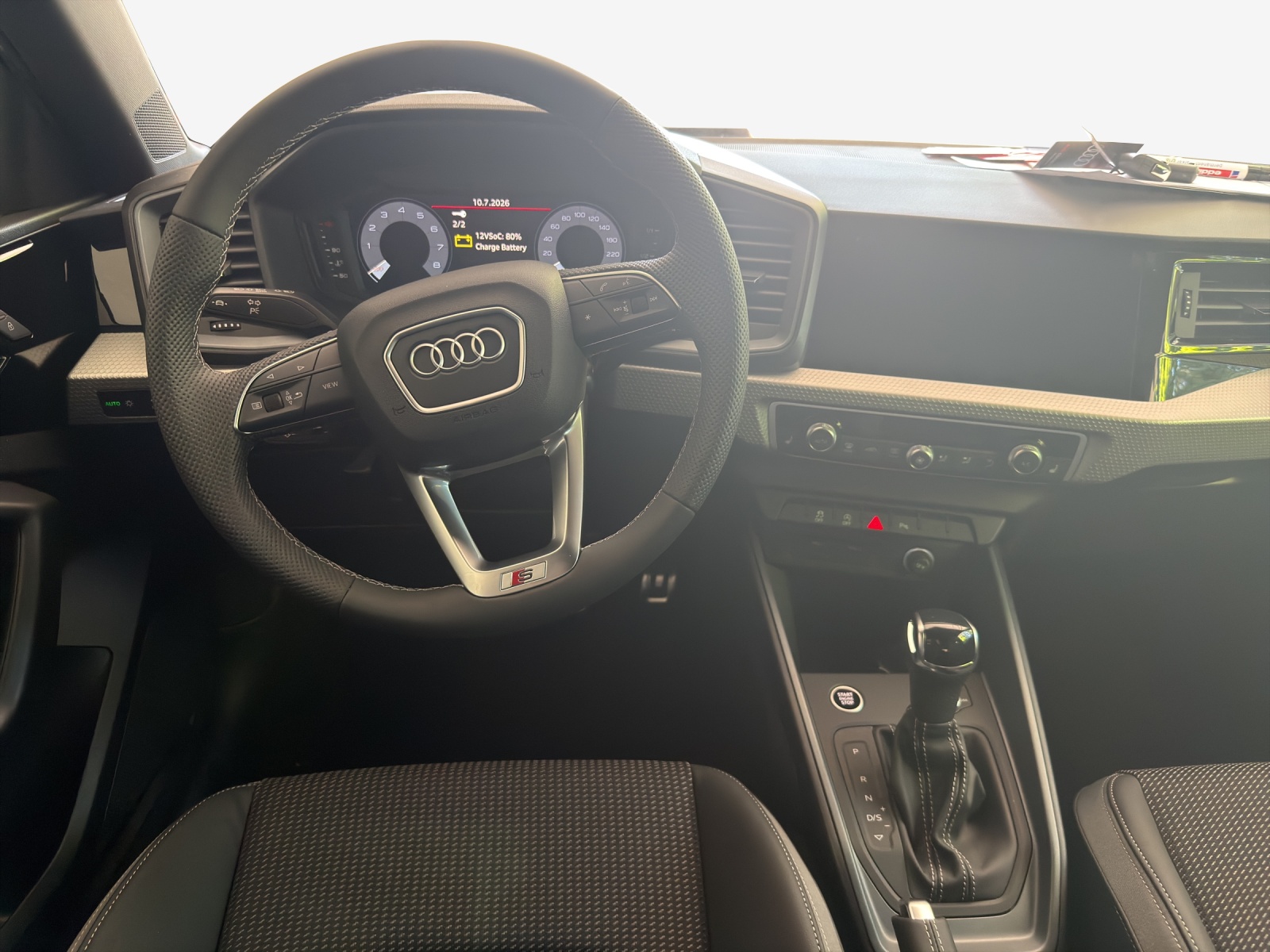 AUDI A1 Sportback 30 TFSI S Line Attraction S-tronic-image-8