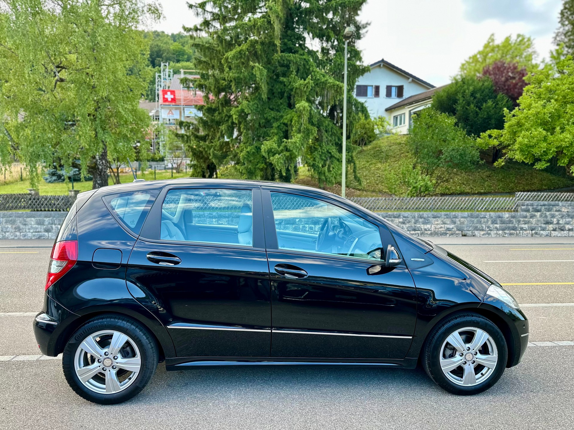 MERCEDES-BENZ A 180 Avantgarde Selection Autotronic-image-4