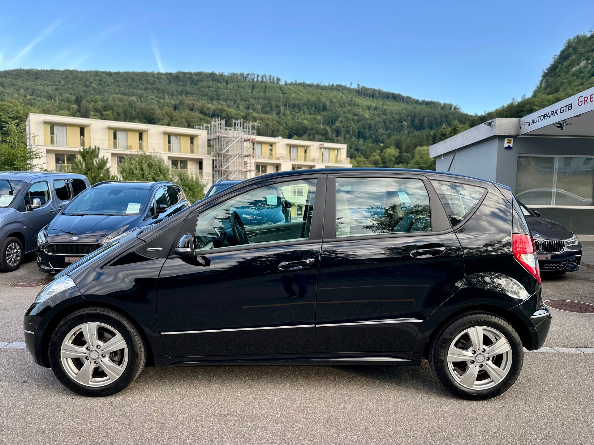 MERCEDES-BENZ A 180 Avantgarde Selection Autotronic-image-3