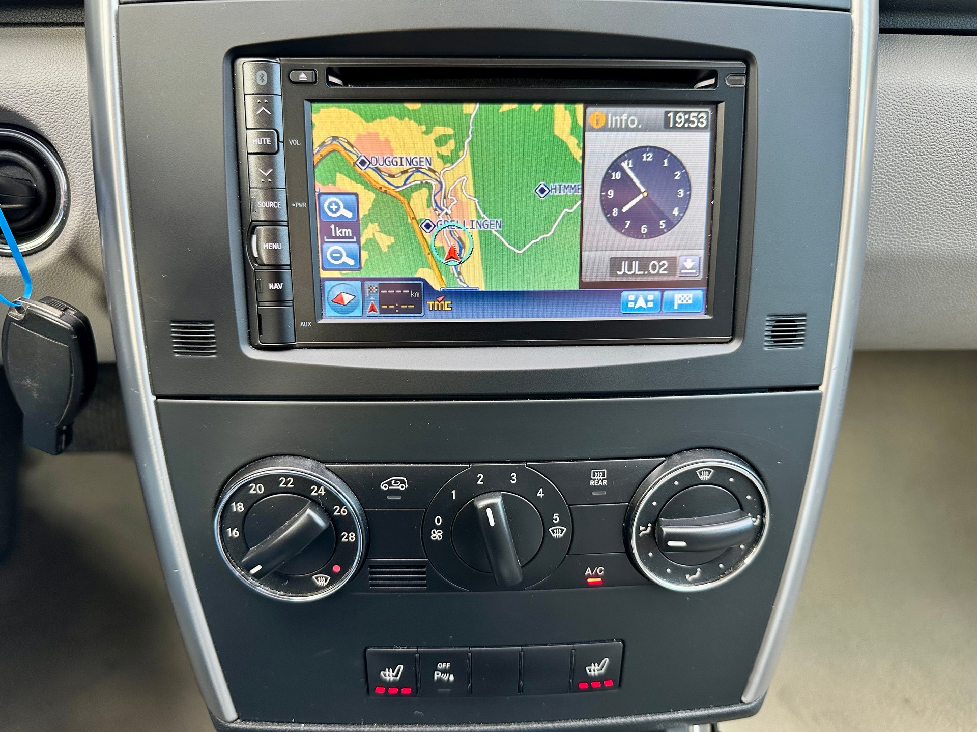 MERCEDES-BENZ A 180 Avantgarde Selection Autotronic-image-18