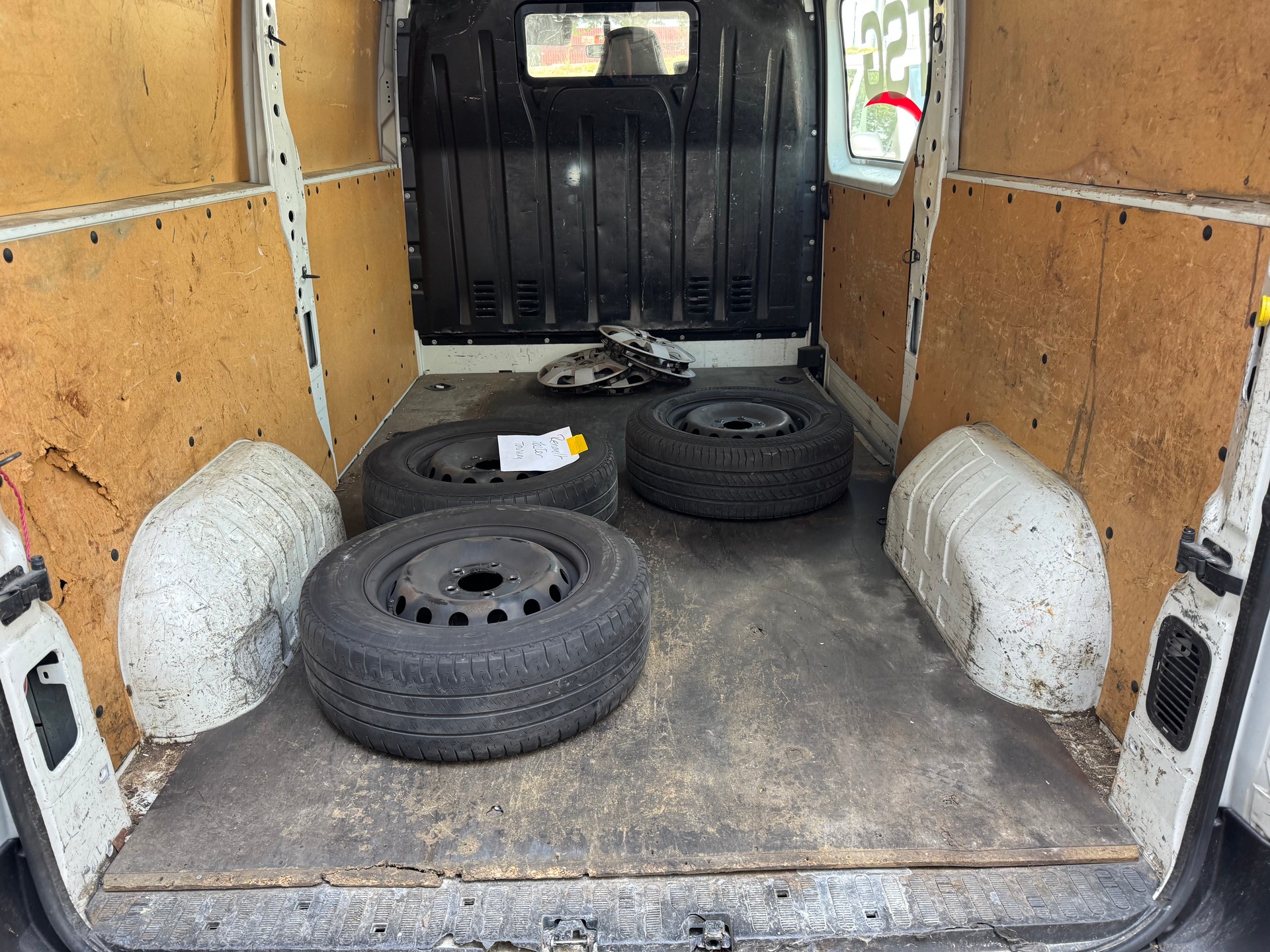 RENAULT Master T35 ENERGY 2.3dCi 145 L2H2-image-11