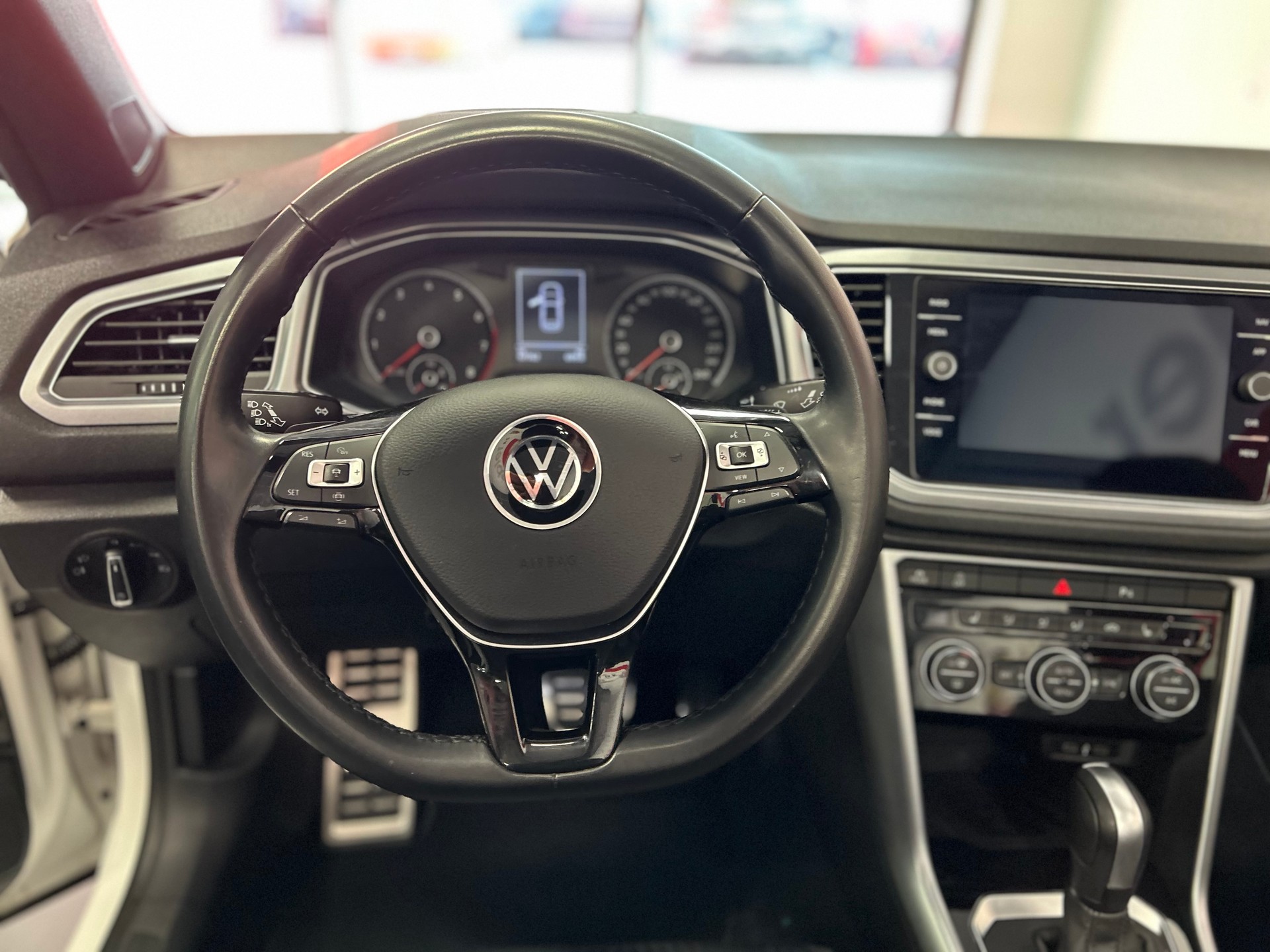 VW T-Roc Cabriolet 1.5 TSI EVO Advance DSG-image-10