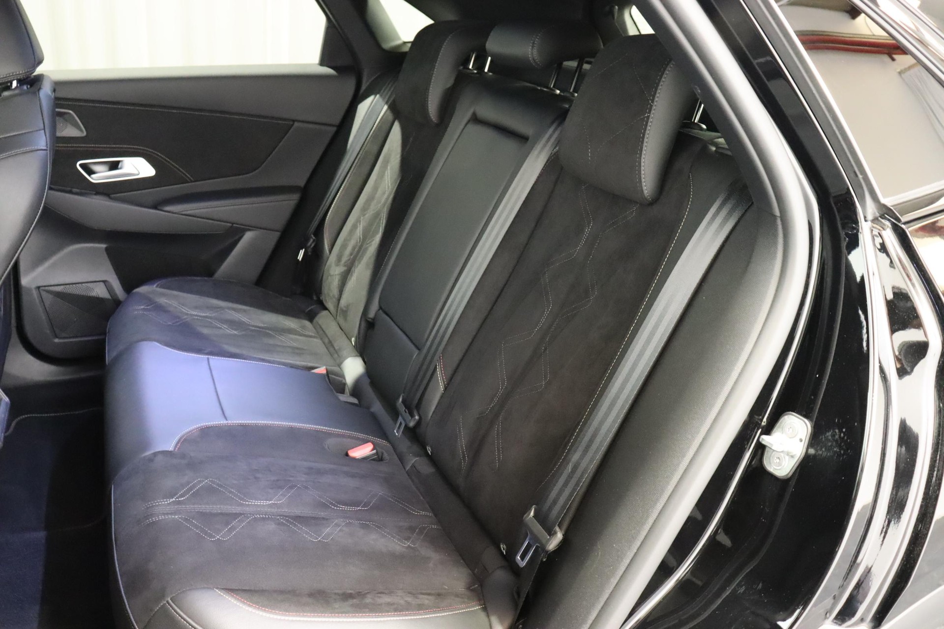 DS AUTOMOBILES 7 1.6 E-Tense Ligne Noire-image-4