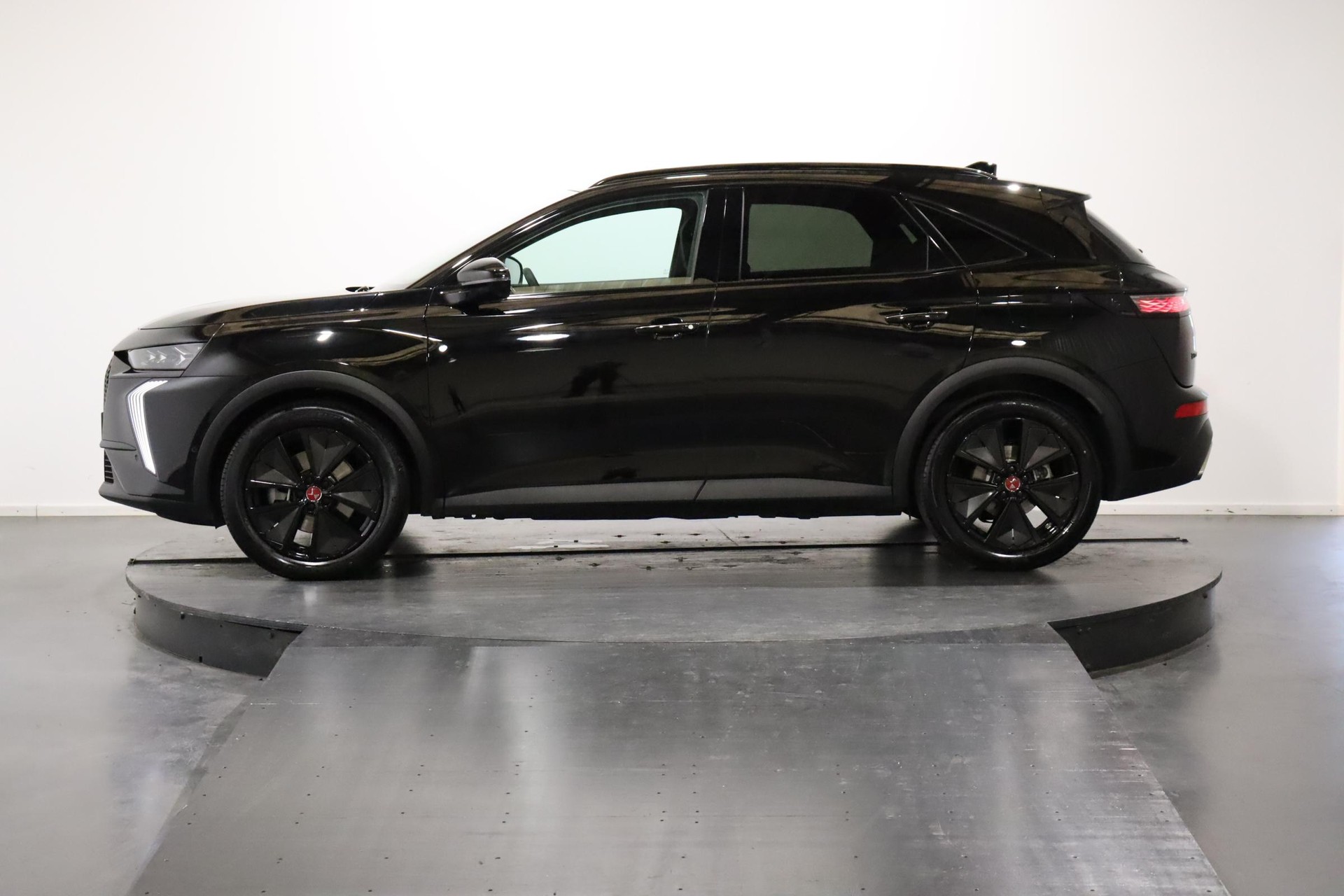 DS AUTOMOBILES 7 1.6 E-Tense Ligne Noire-image-1