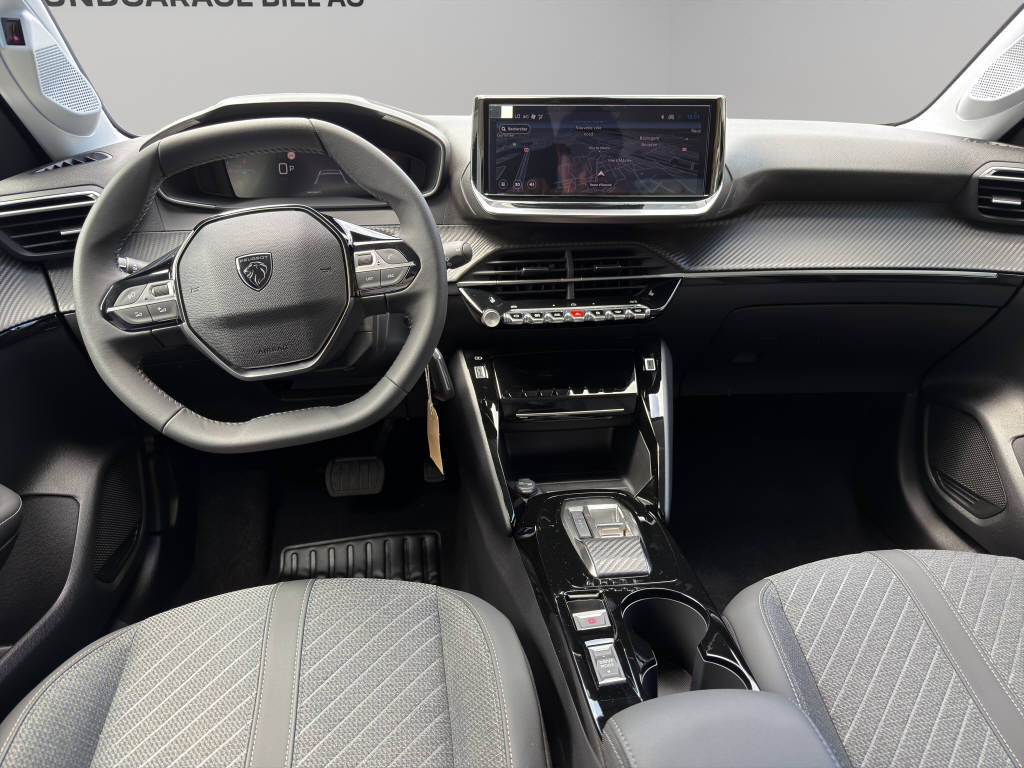 PEUGEOT 208 1.2 Hybrid Allure-image-7