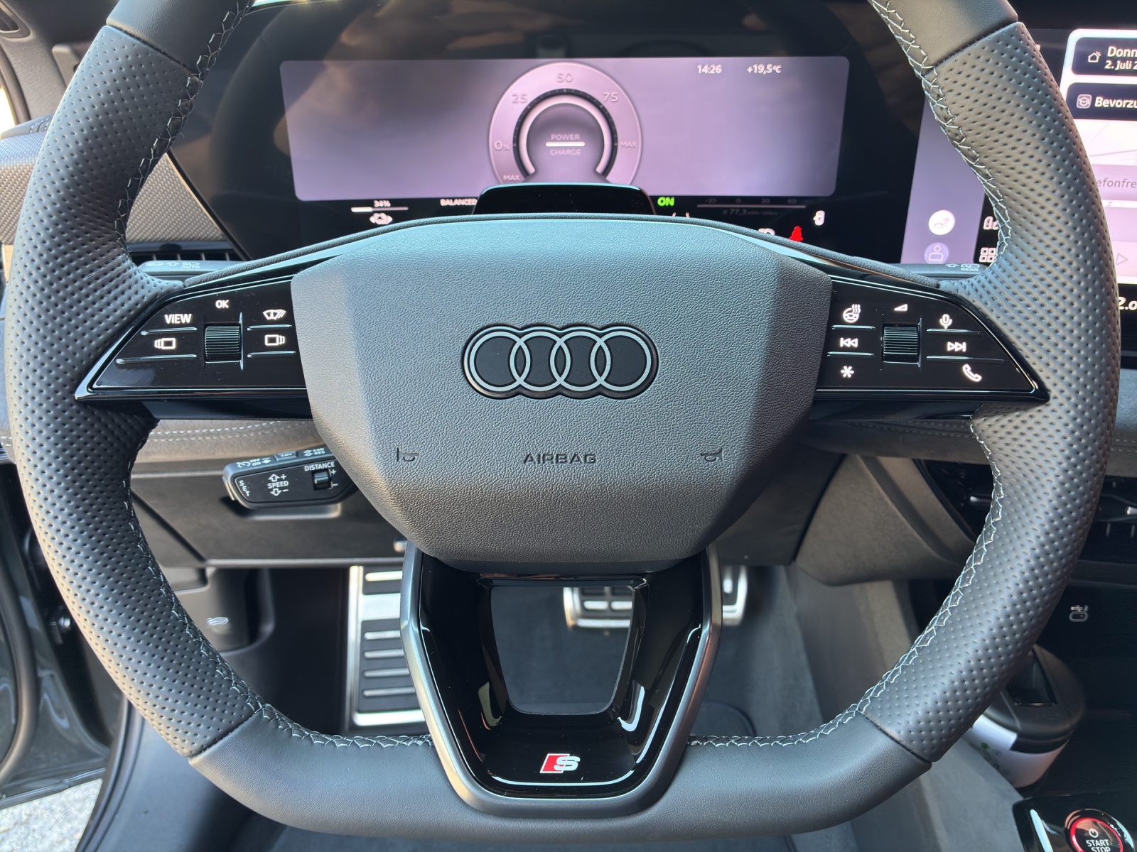 AUDI A6 Avant e-tron quattro-image-13
