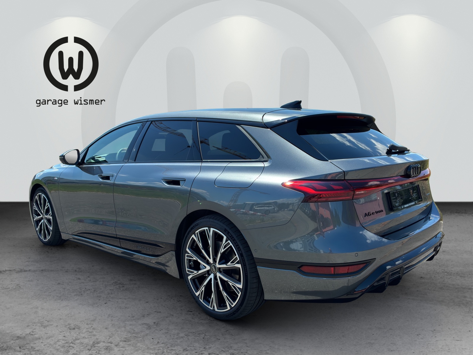 AUDI A6 Avant e-tron quattro-image-2